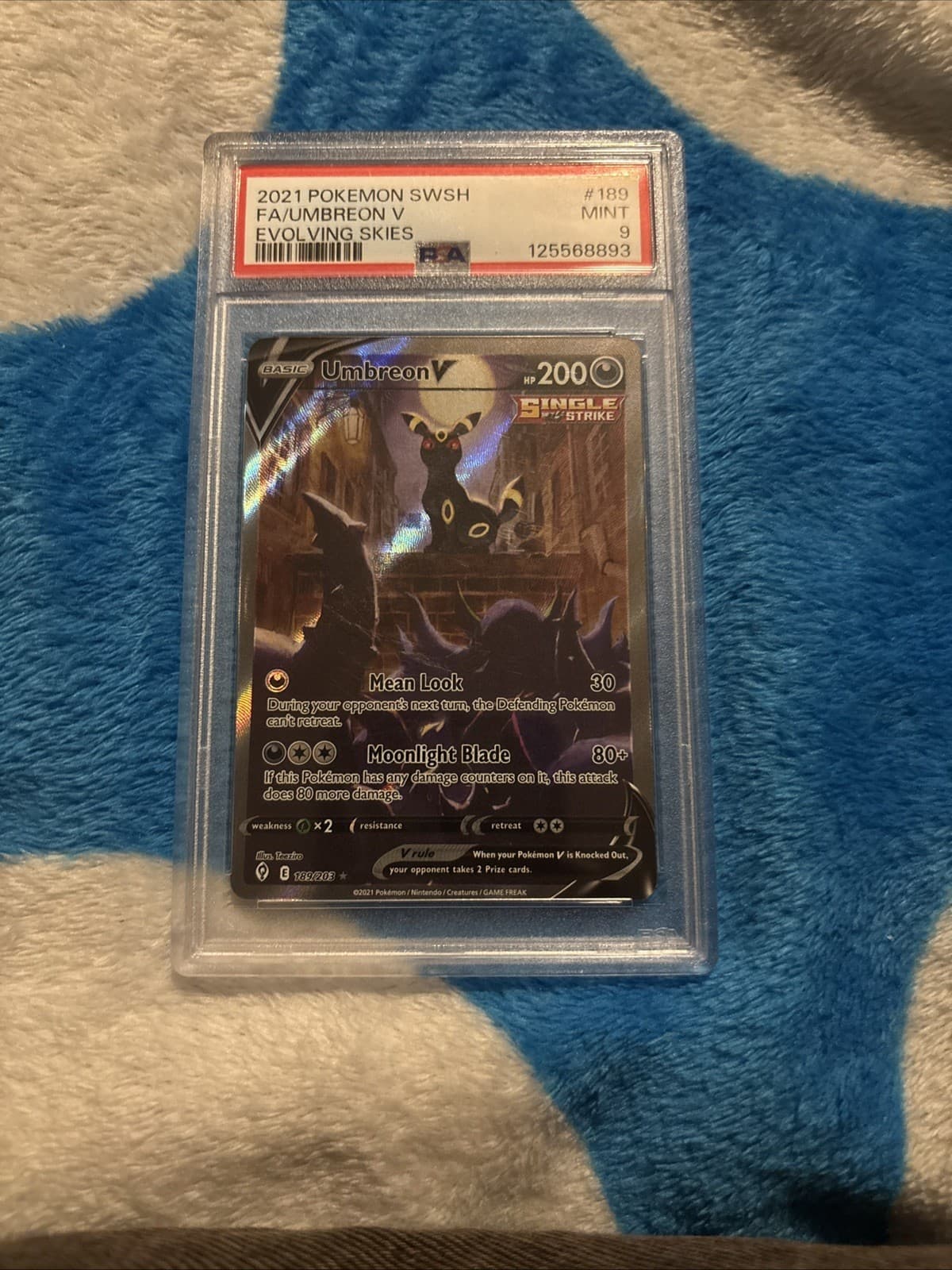 Pokemon SWSH07 Evolving Skies Umbreon V Alt Full Art Holo 189/203 PSA 9