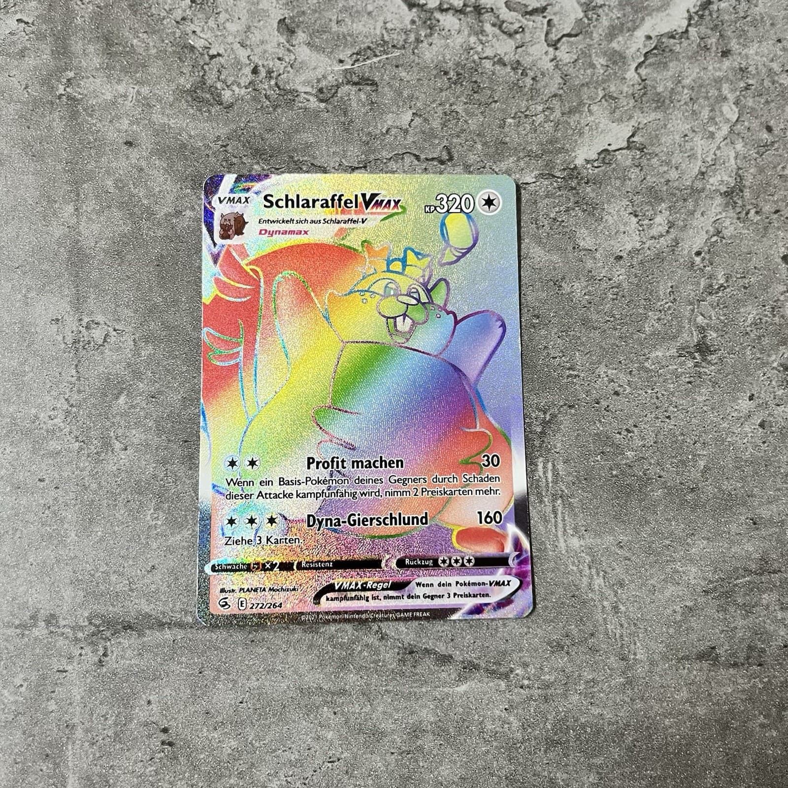 Pokémon Fusionsangriff Schlaraffel VMAX 272/264 Deutsch Rainbow Karte TCG