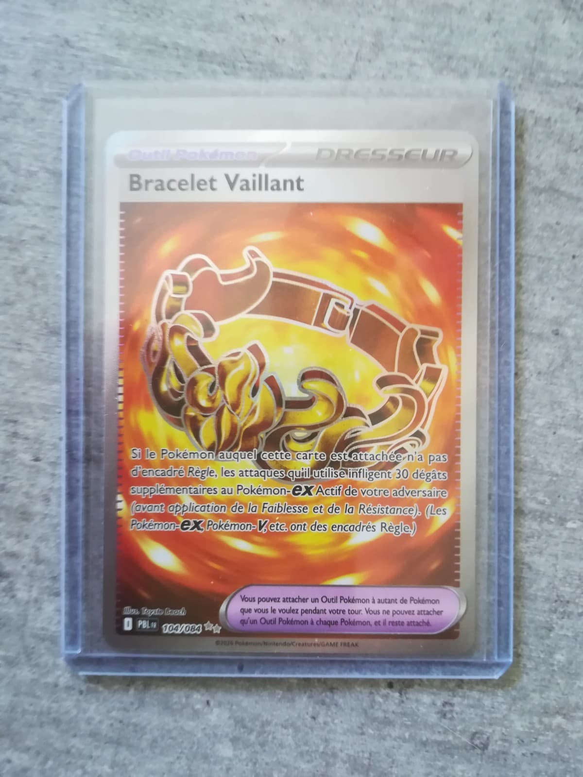 Carte Pokemon - Bracelet Vaillant 104/084 - ME PBL Nuit Noire