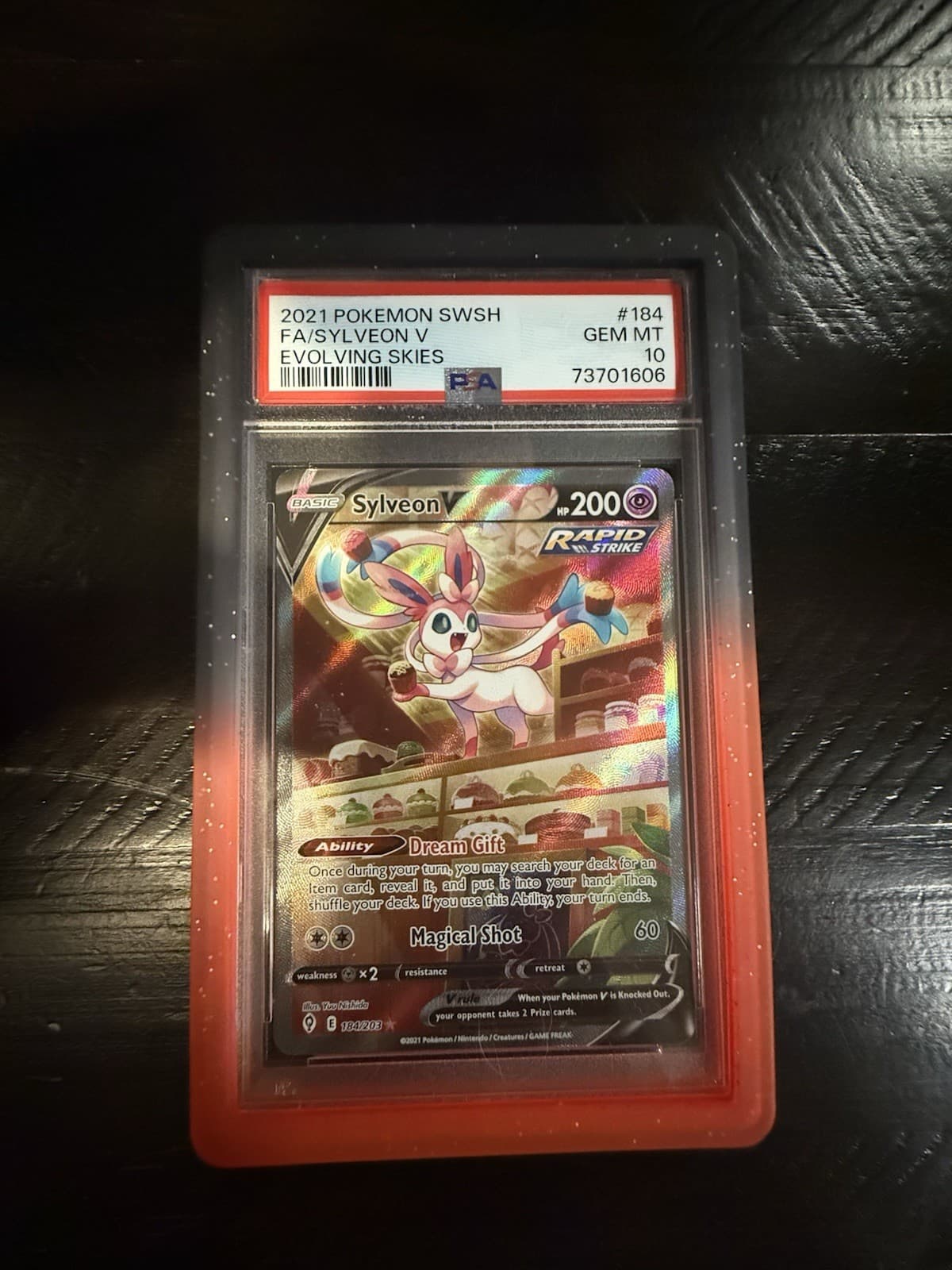PSA 10 Sylveon V 184/203 Evolving Skies SWSH07 Alt Full Art Holo