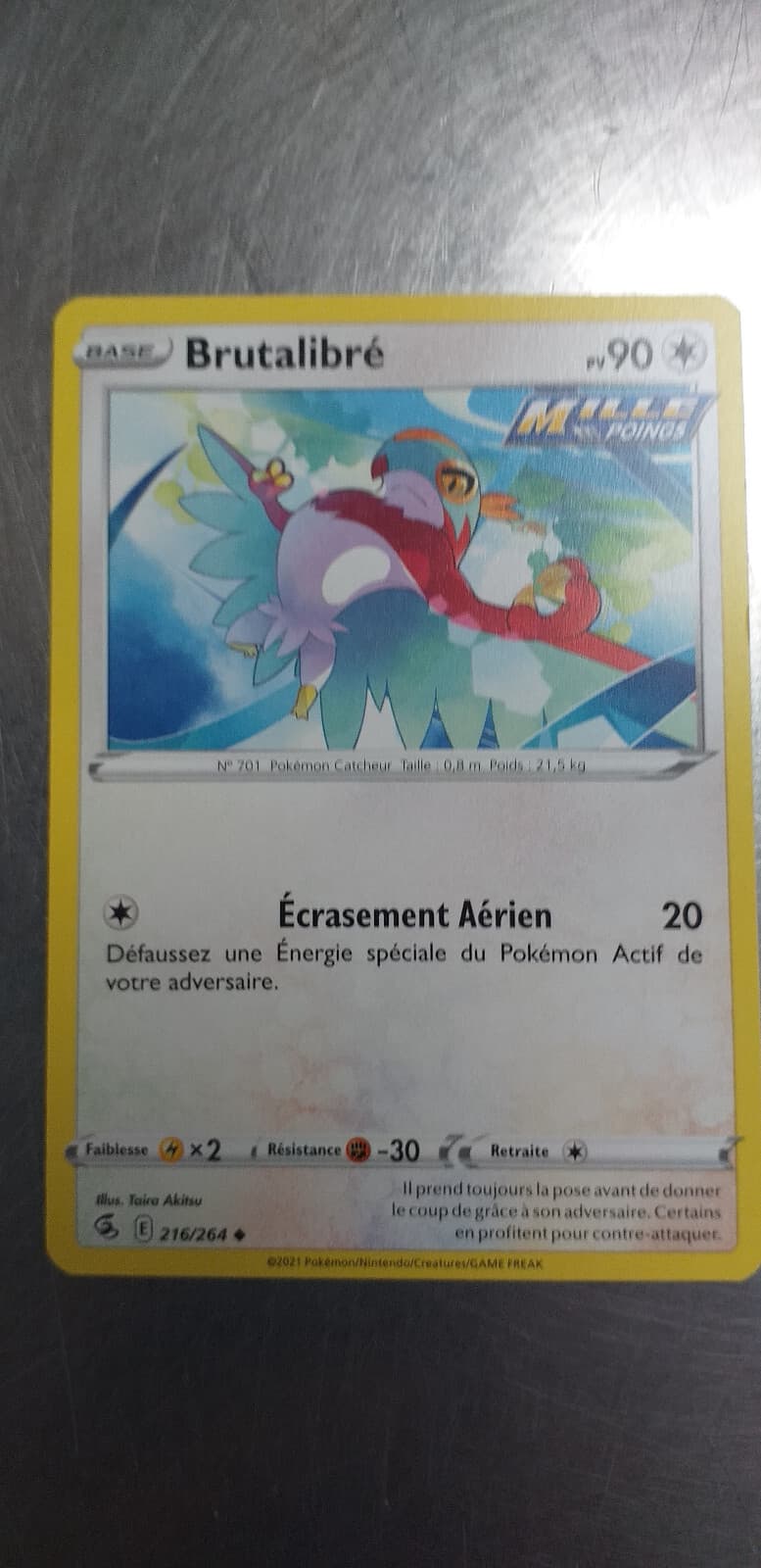 Carte Pokémon Brutalibré 216/264 Poing de Fusion, sorti du booster, français