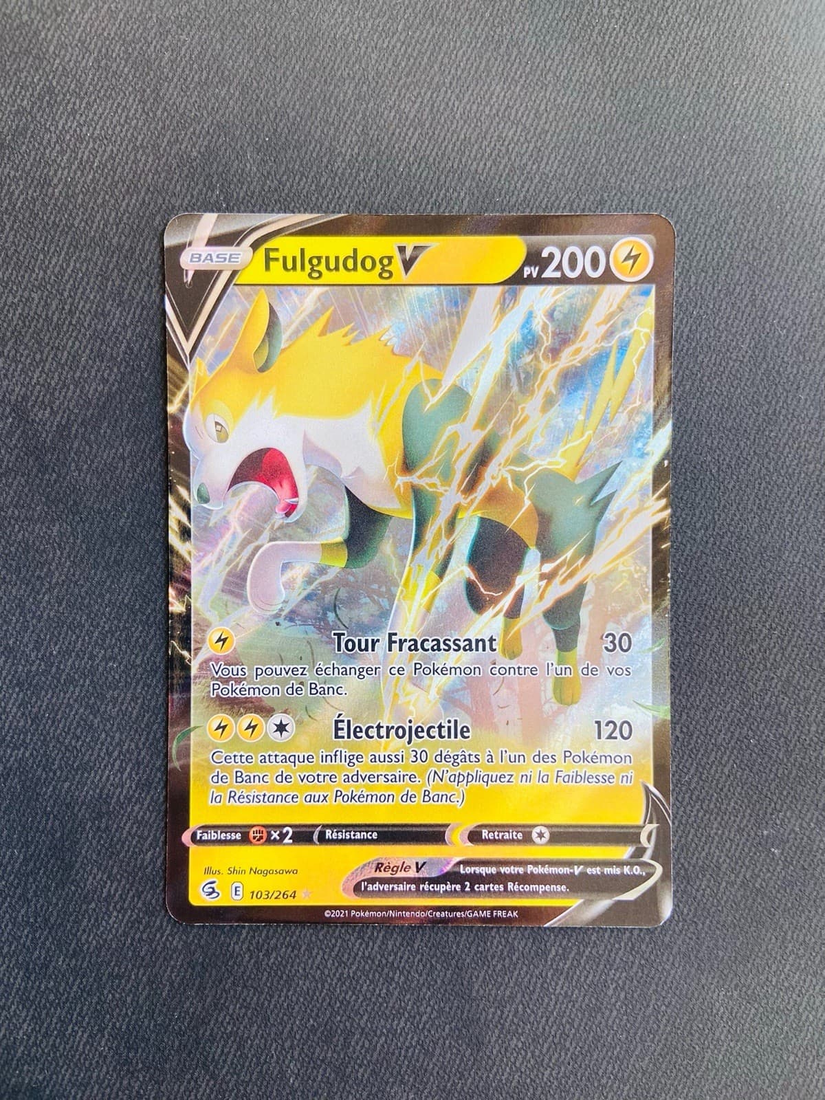 Carte Pokémon Fulgudog V 103/264 Épée Et Bouclier EB08 Poing de Fusion NEUF