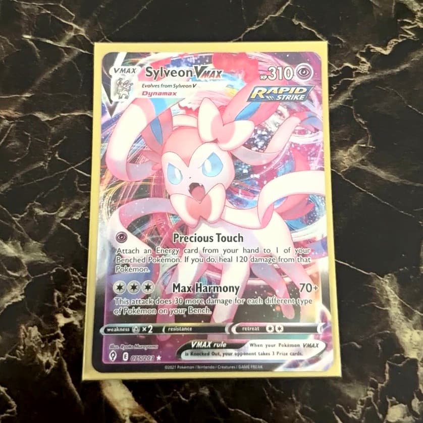 Sylveon VMAX 075/203 Ultra Rare Evolving Skies Pokemon Card NM