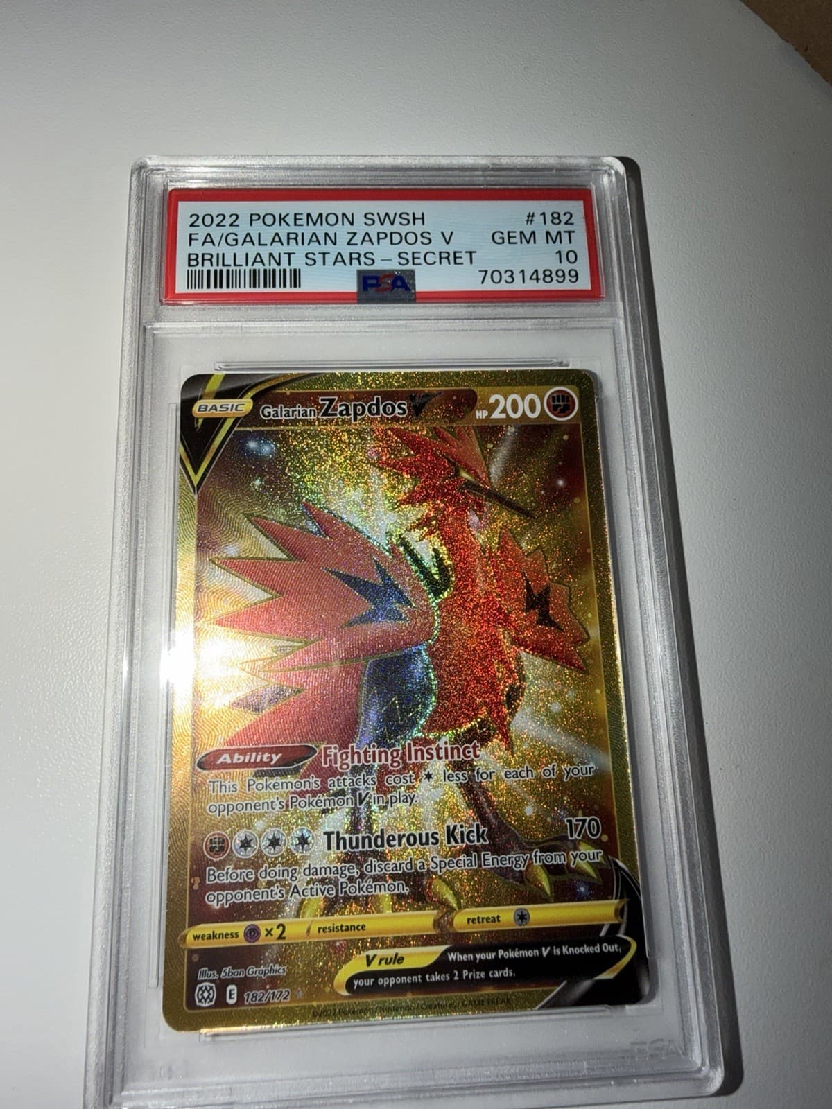 Pokémon TCG Brilliant Stars Galarian Zapdos V 182/172 Secret Rare Holo PSA 10