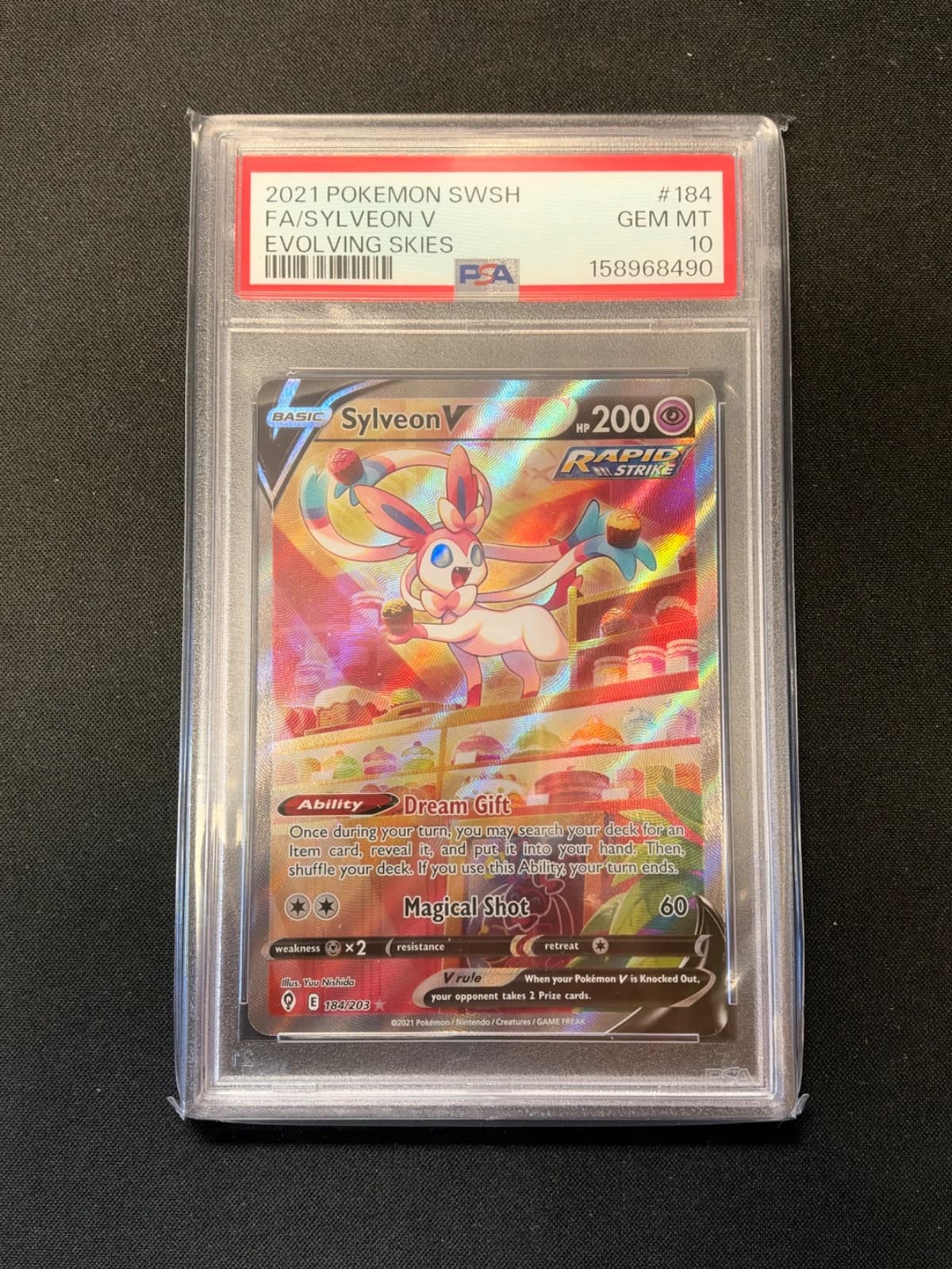 Pokemon Sylveon V 184/203 Evolving Skies SWSH07 Full Art Holo PSA 10