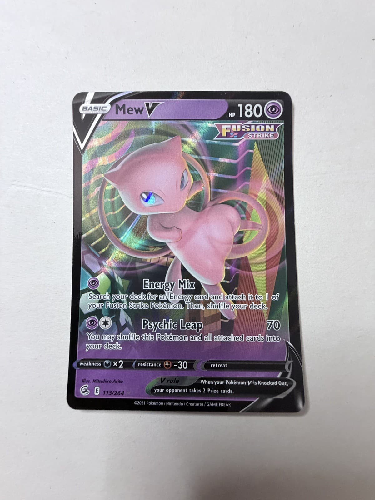 Mew V 113/264 Fusion Strike Holo Ultra Rare Pokemon Card 2021