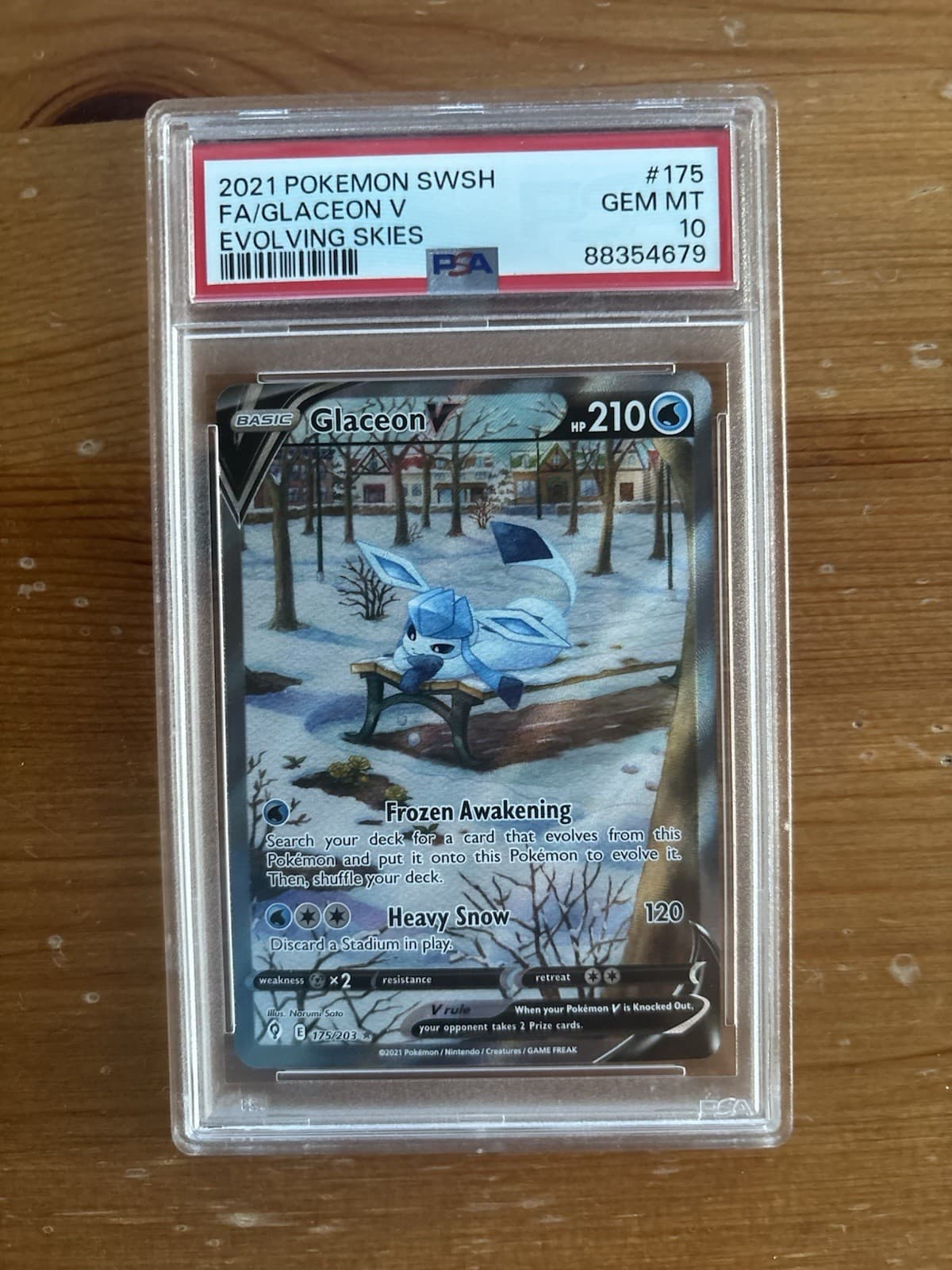Pokemon Glaceon v Evolving Skies Full Art #175 PSA 10 Gem Mint