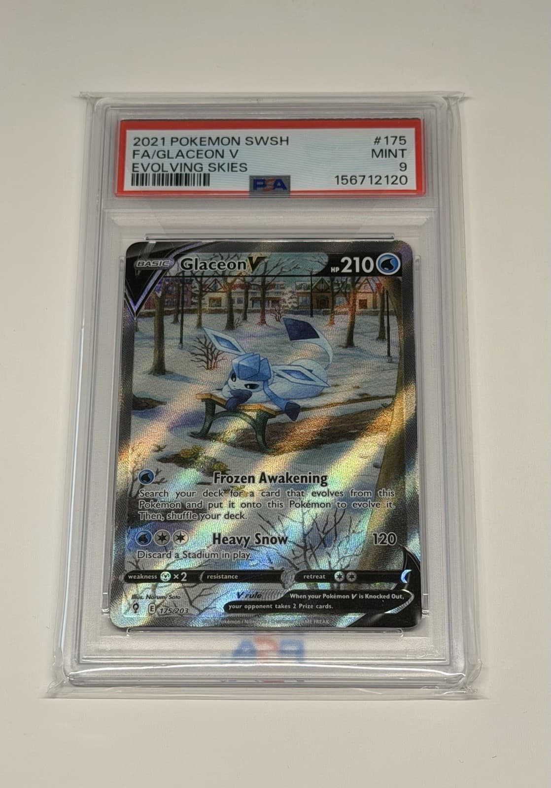 Pokemon TCG 2021 SWSH07 Evolving Skies Glaceon V 175/203 Alt Art Holo PSA 9 MINT