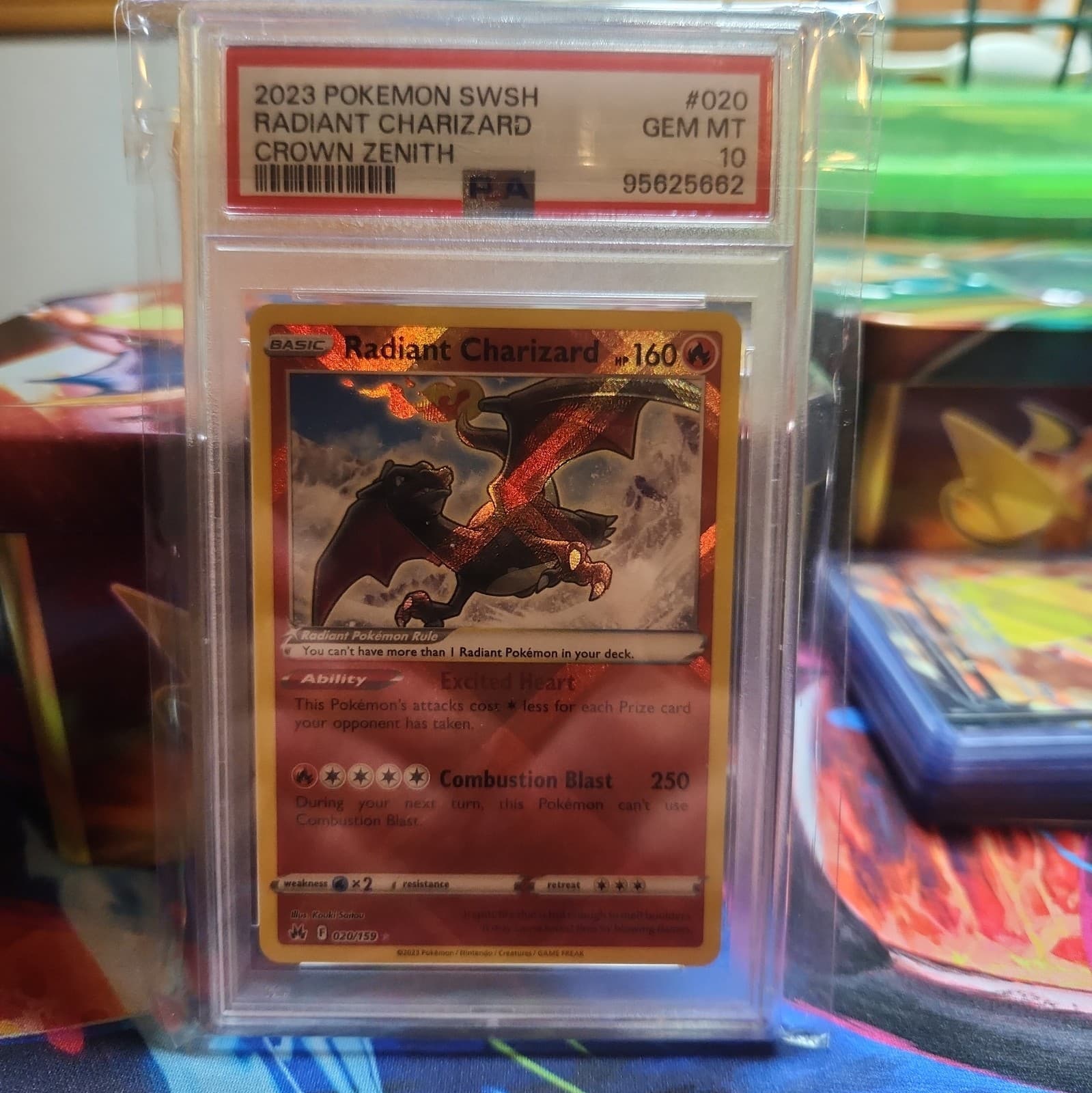 Radiant Charizard 020/159 Sword Shield Crown Zenith Pokemon PSA 10