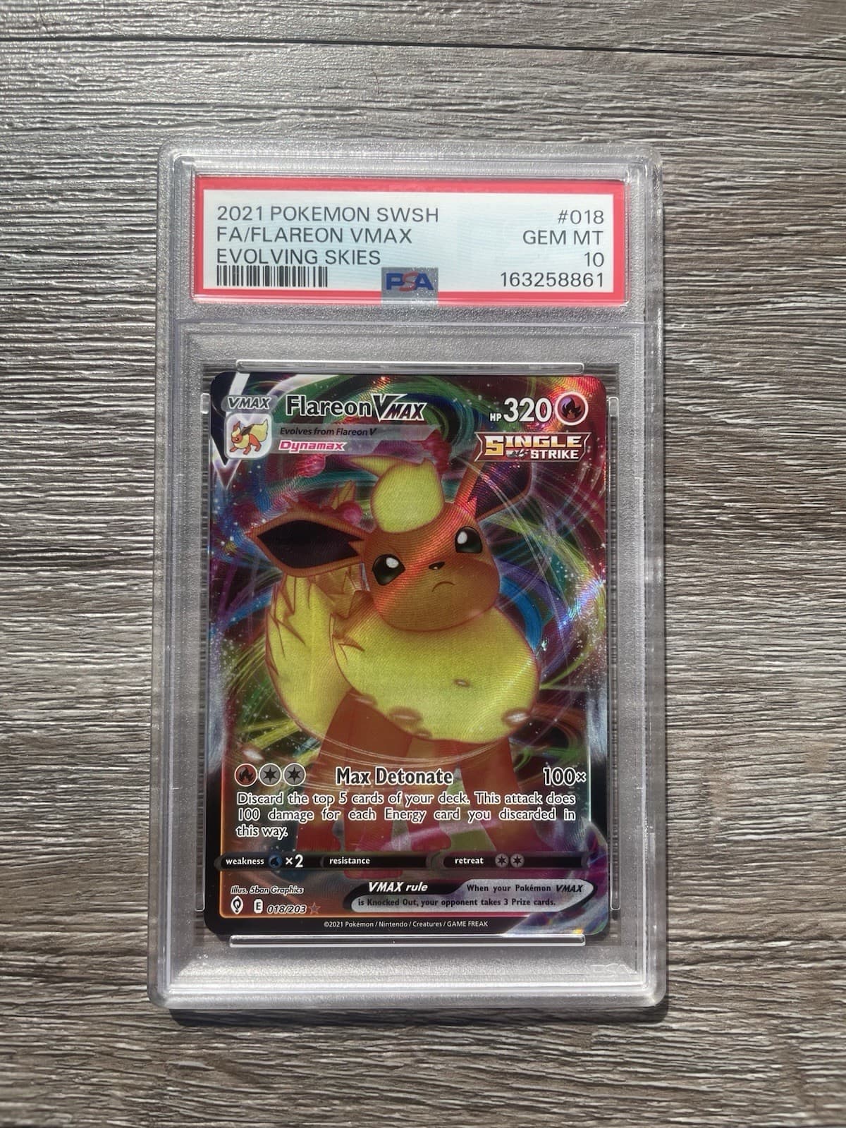 Pokemon 2021 Flareon VMAX 018/203 Single Strike Evolving Skies GEM MINT PSA 10