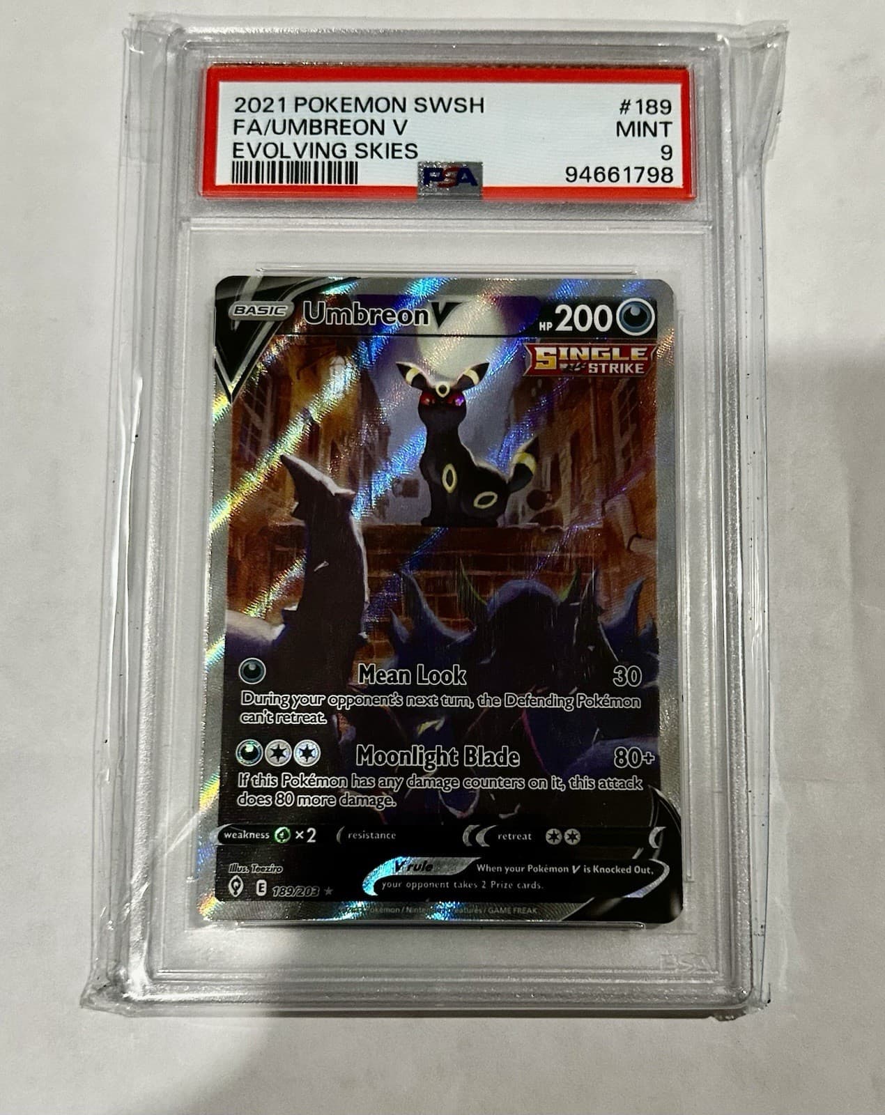 Umbreon V - 189/203 PSA 9 Evolving Skies Alternate Art Pokemon - MINT