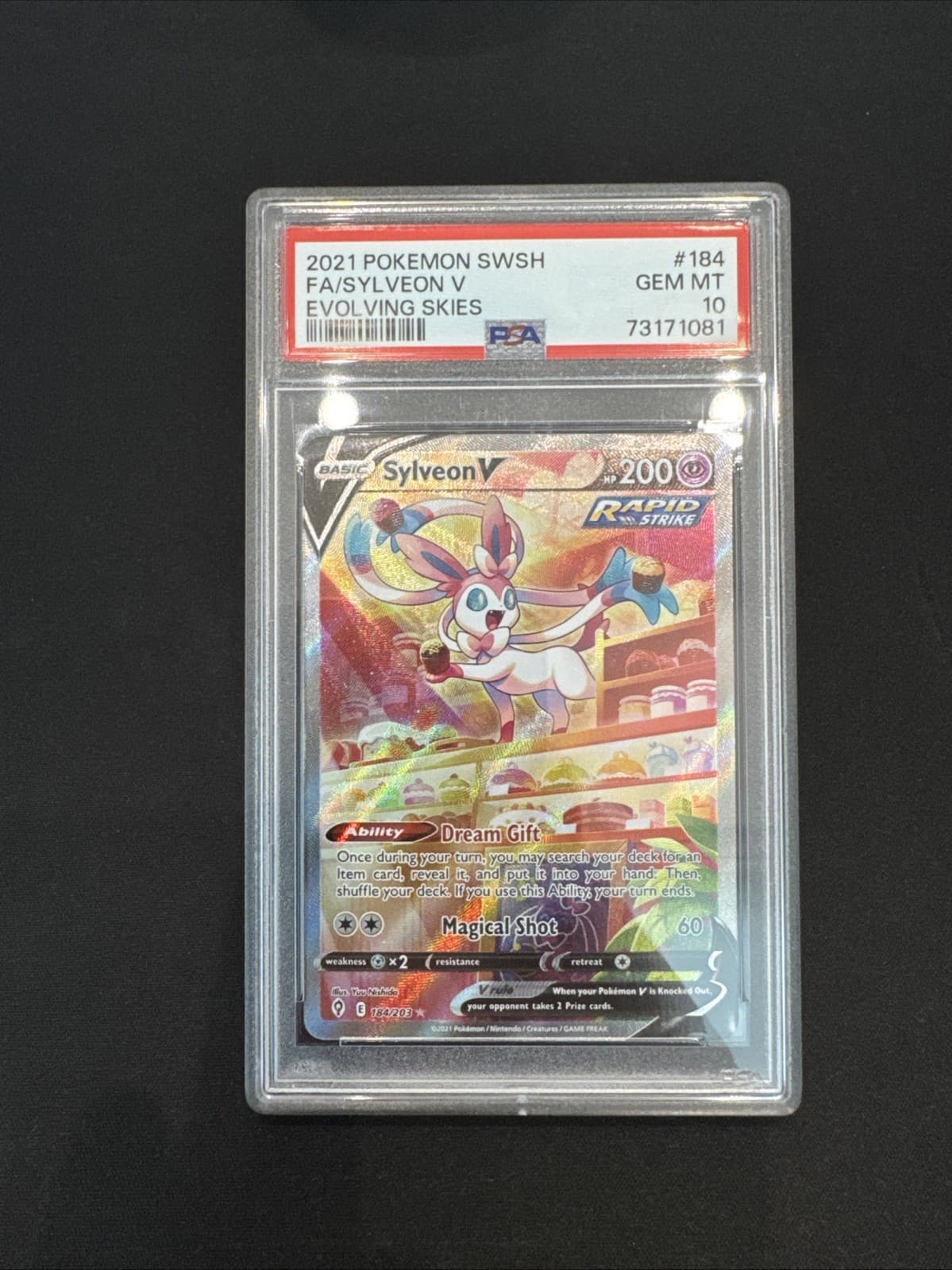Sylveon V (Alternate Full Art) 184/203 Pokemon SWSH07: Evolving Skies PSA 10