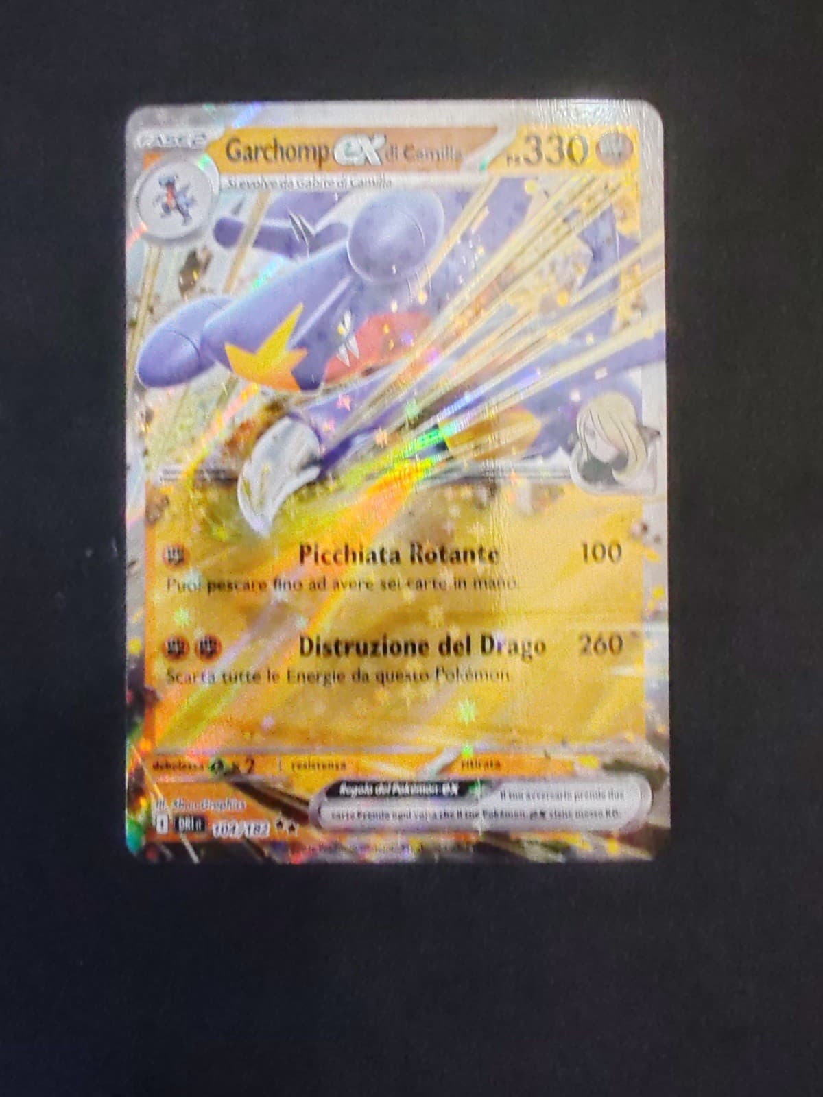 Garchomp ex di Camilla 104/182 Rivali predestinati Carta Pokémon ITA