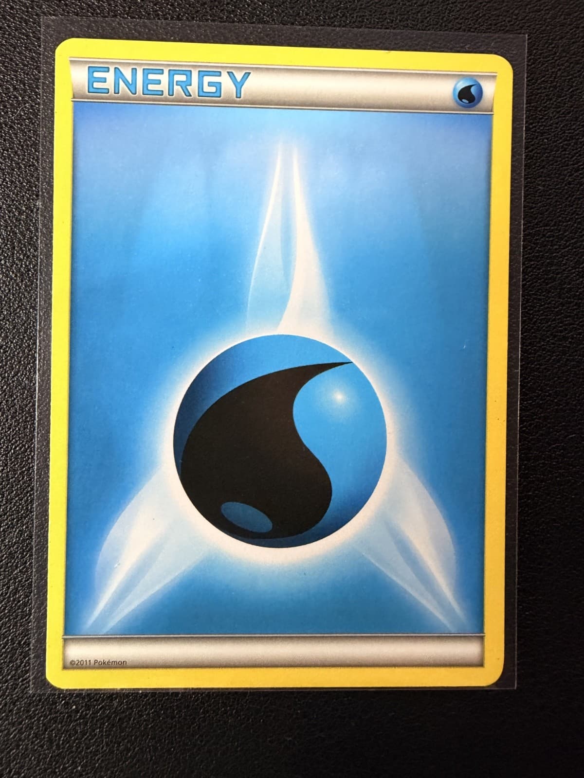 2011 Water Energy 107/114 Black and White Set Pokemon Card