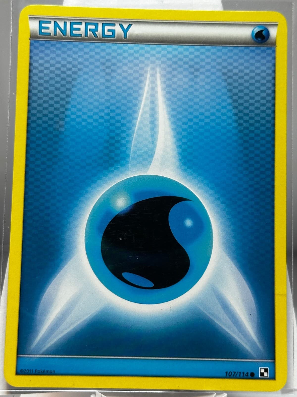Water Energy 107/114 Common Black & White Pokemon Near Mint