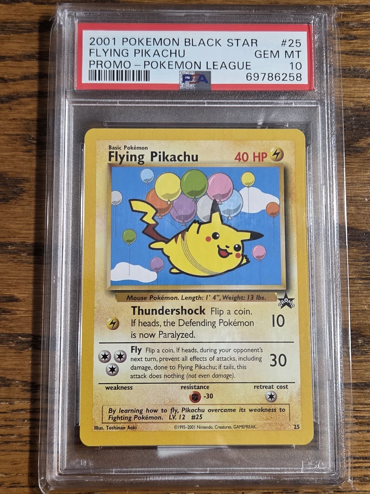 Pokemon Wotc Black Star Promo #25 FLYING PIKACHU psa 10,,last sold price,,