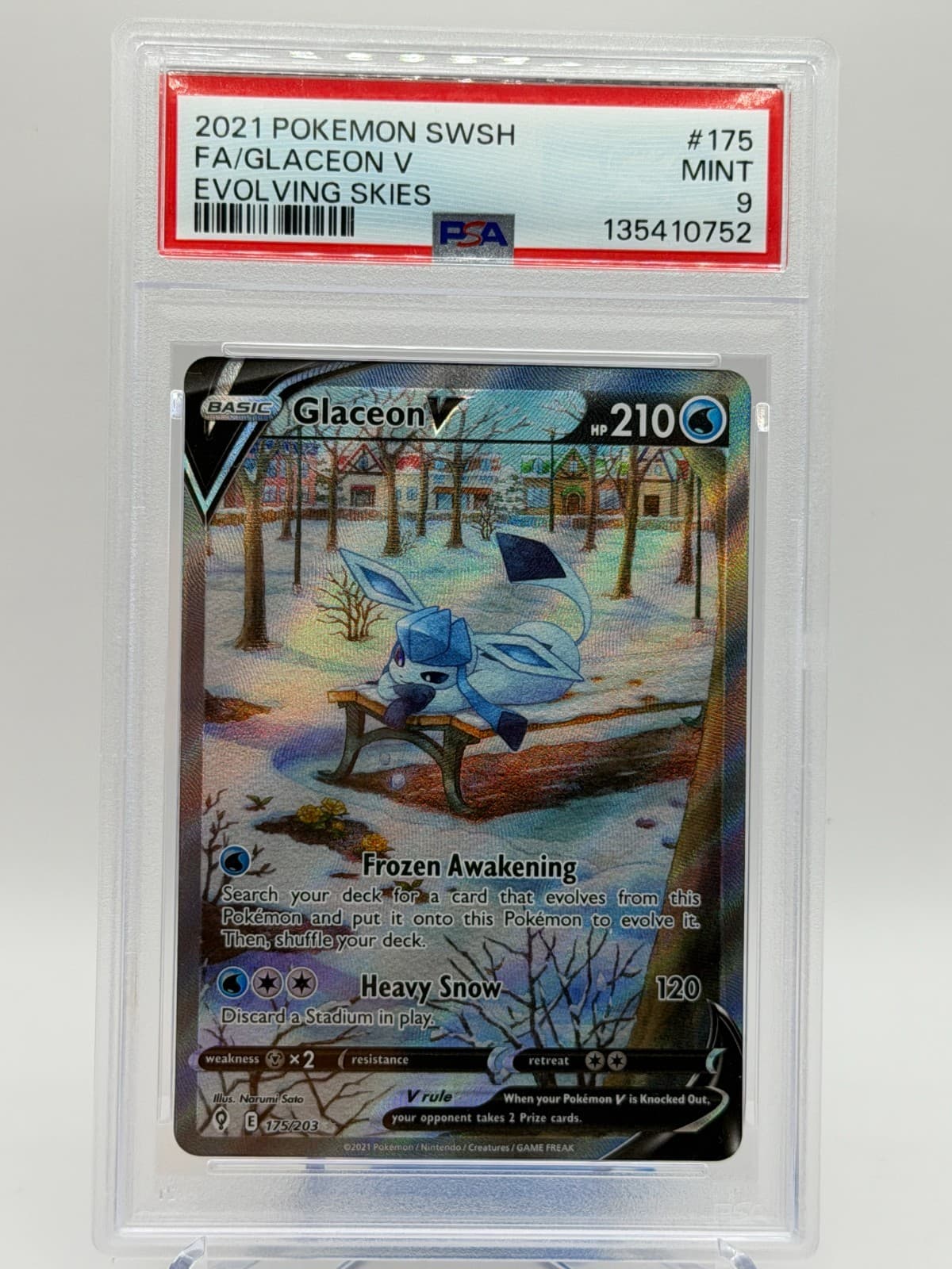 Pokémon TCG GLACEON V  175/203 Alternate Art Evolving Skies - PSA 9 MINT!