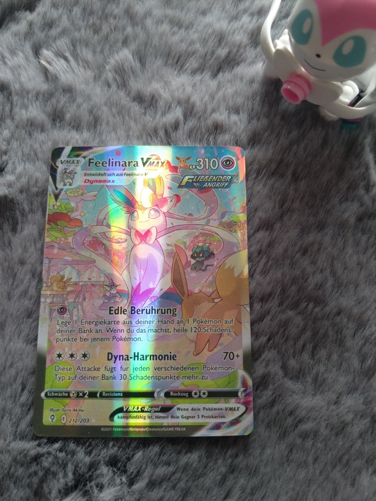 Pokemon Feelinara VMax Drachenwandel 212/203 Deutsch (Holo.) - Pokemon TCG