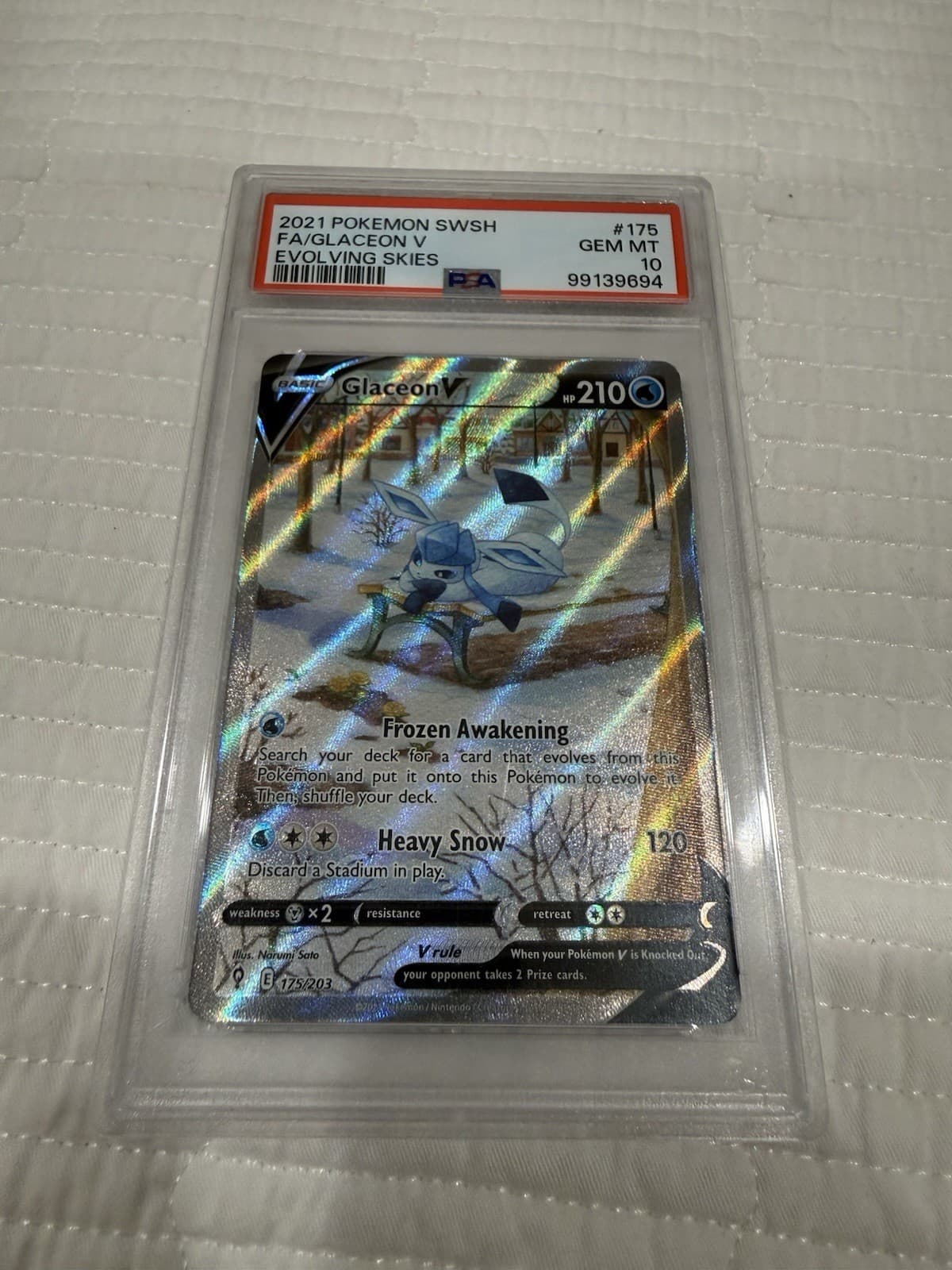 Glaceon V 175/203 Alternate Full Art Holo PSA 10 Pokémon Evolving Skies