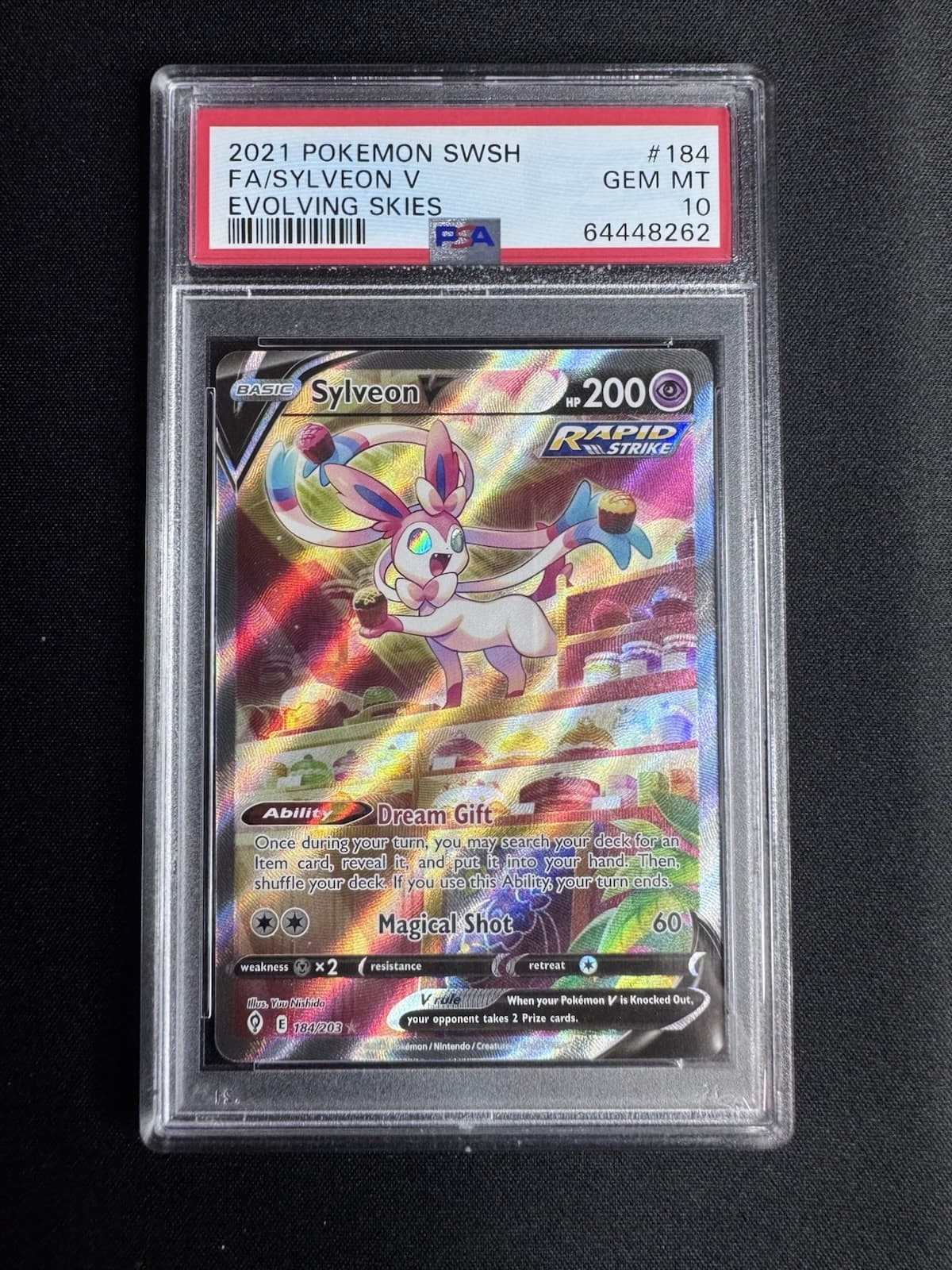 Sylveon V (Alternate Full Art) 184/203 Pokemon 2021 SWSH07 Evolving Skies PSA 10