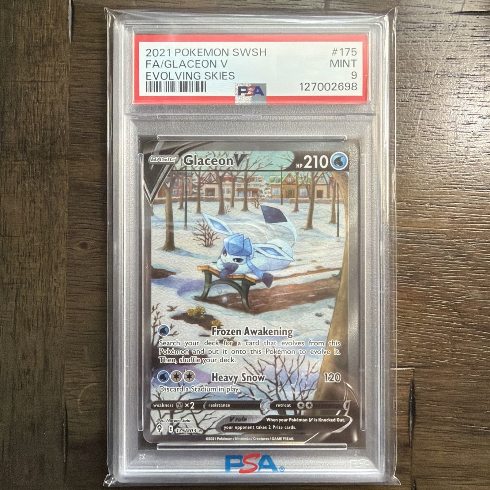 The Pokémon Company PSA 9 Glaceon V 175/203 Evolving Skies Full Art Holo