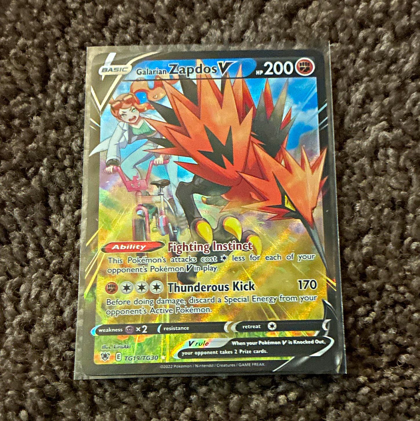 Galarian Zapdos V TG19/TG30 Astral Radiance Trainer Gallery NM