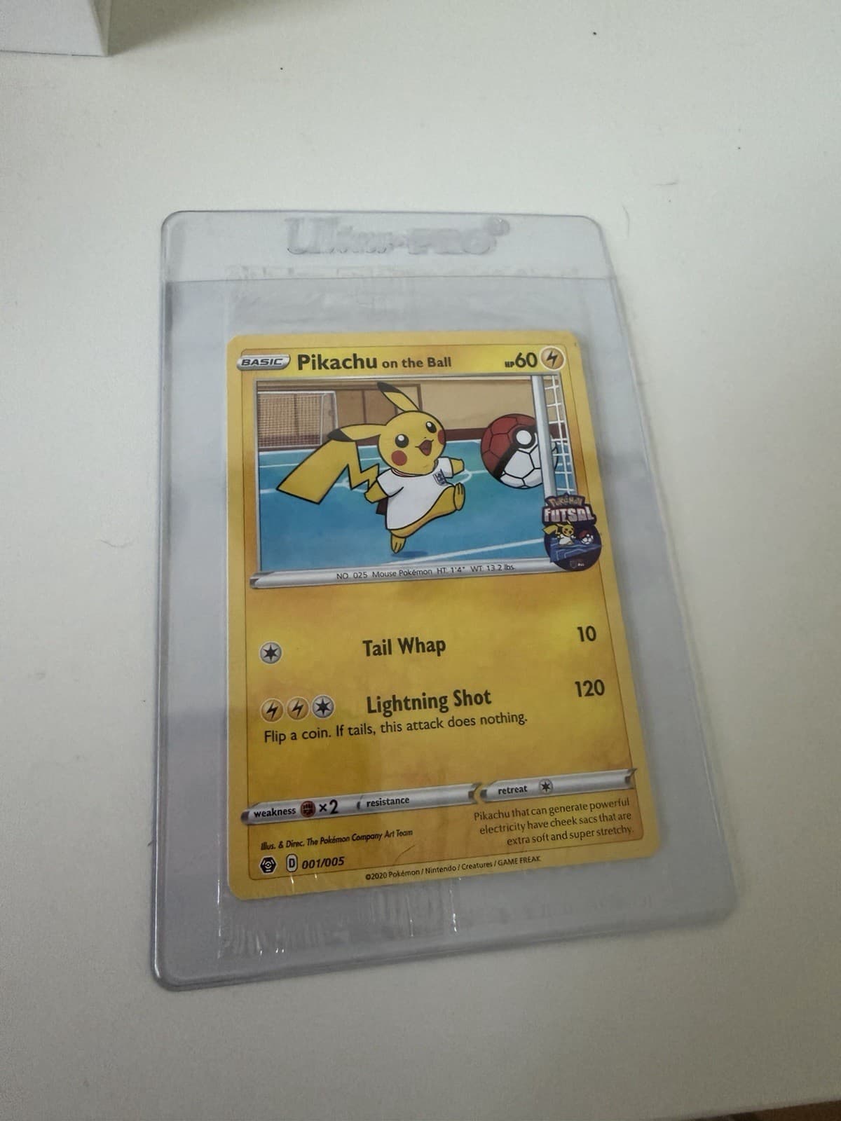 Sealed Pikachu on the Ball – Pokémon Futsal Promo 001/005 + Pikachu Top Loader