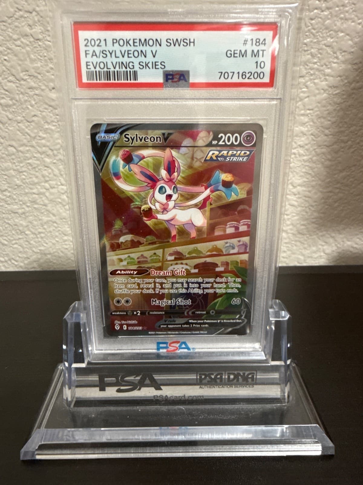Pokemon Sylveon V Evolving Skies Full Alt Art 184/203 PSA 10 Gem Mint