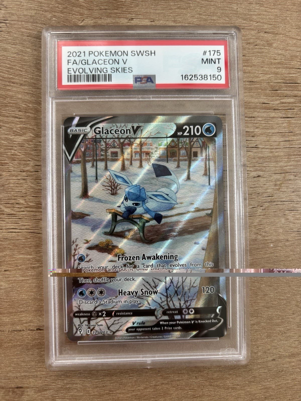 The Pokémon Company 2021 Glaceon V Alt Full Art Holo 175/203 PSA 9