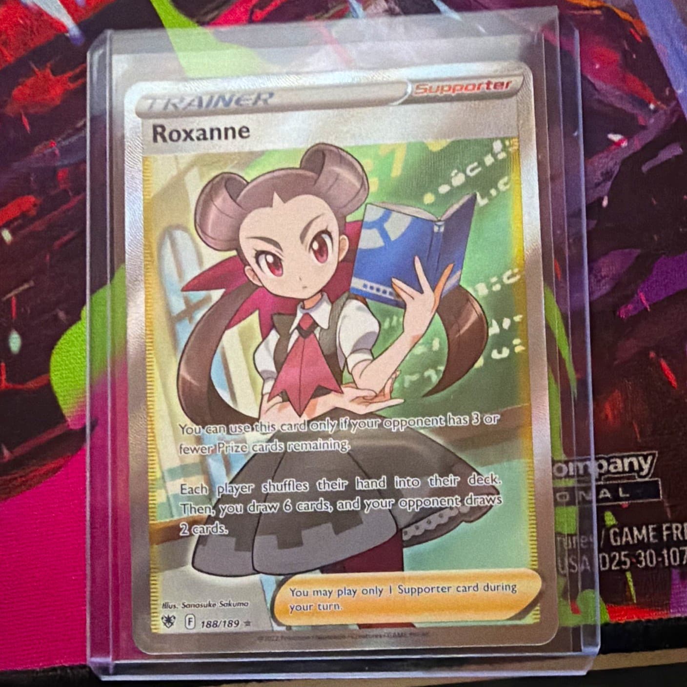 The Pokémon Company Roxanne 188/189 Astral Radiance UR Full Art Holo English