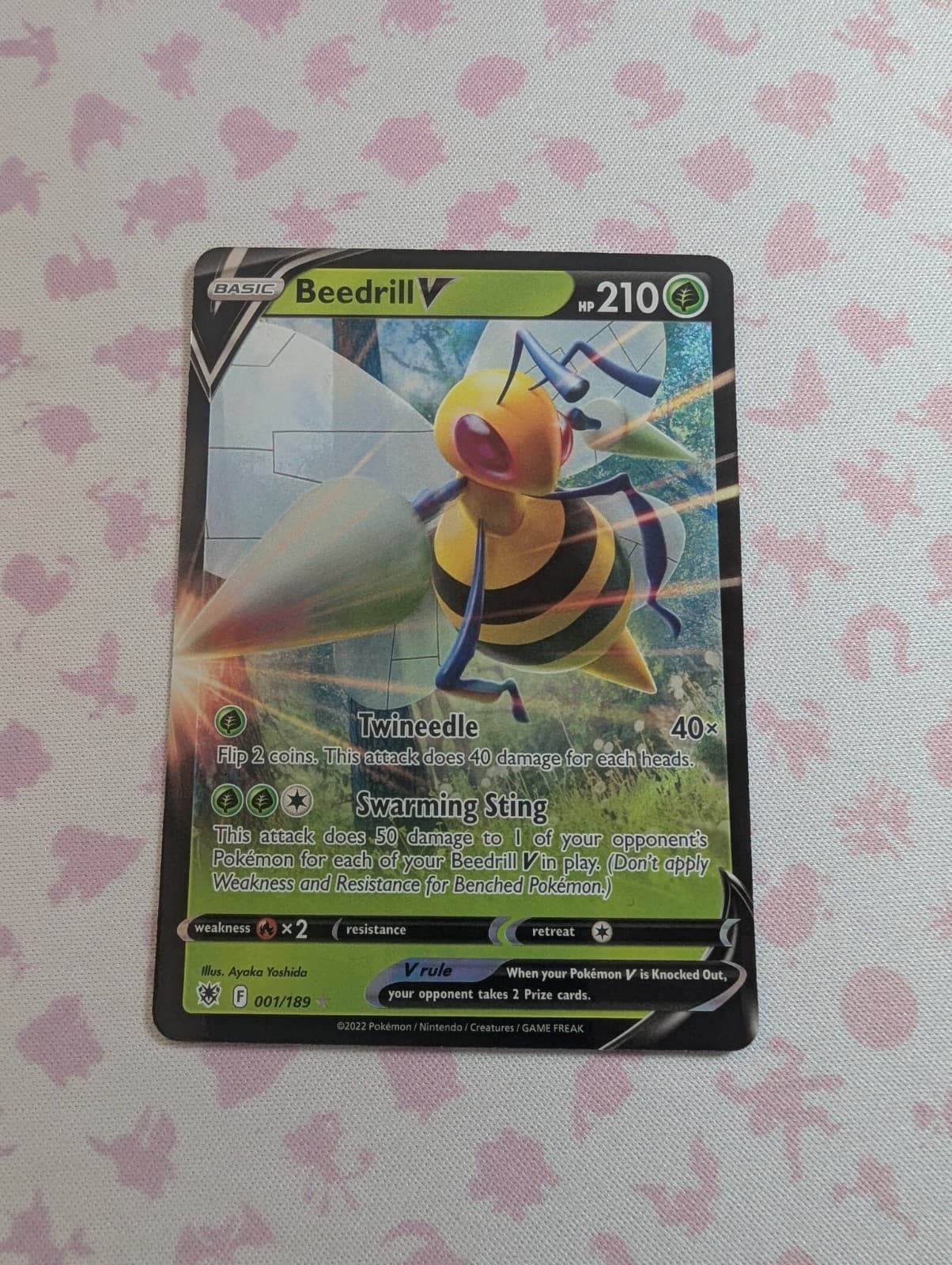 Beedrill V 001/189 Swsh10: Astral Radiance Holo Pokemon TCG 