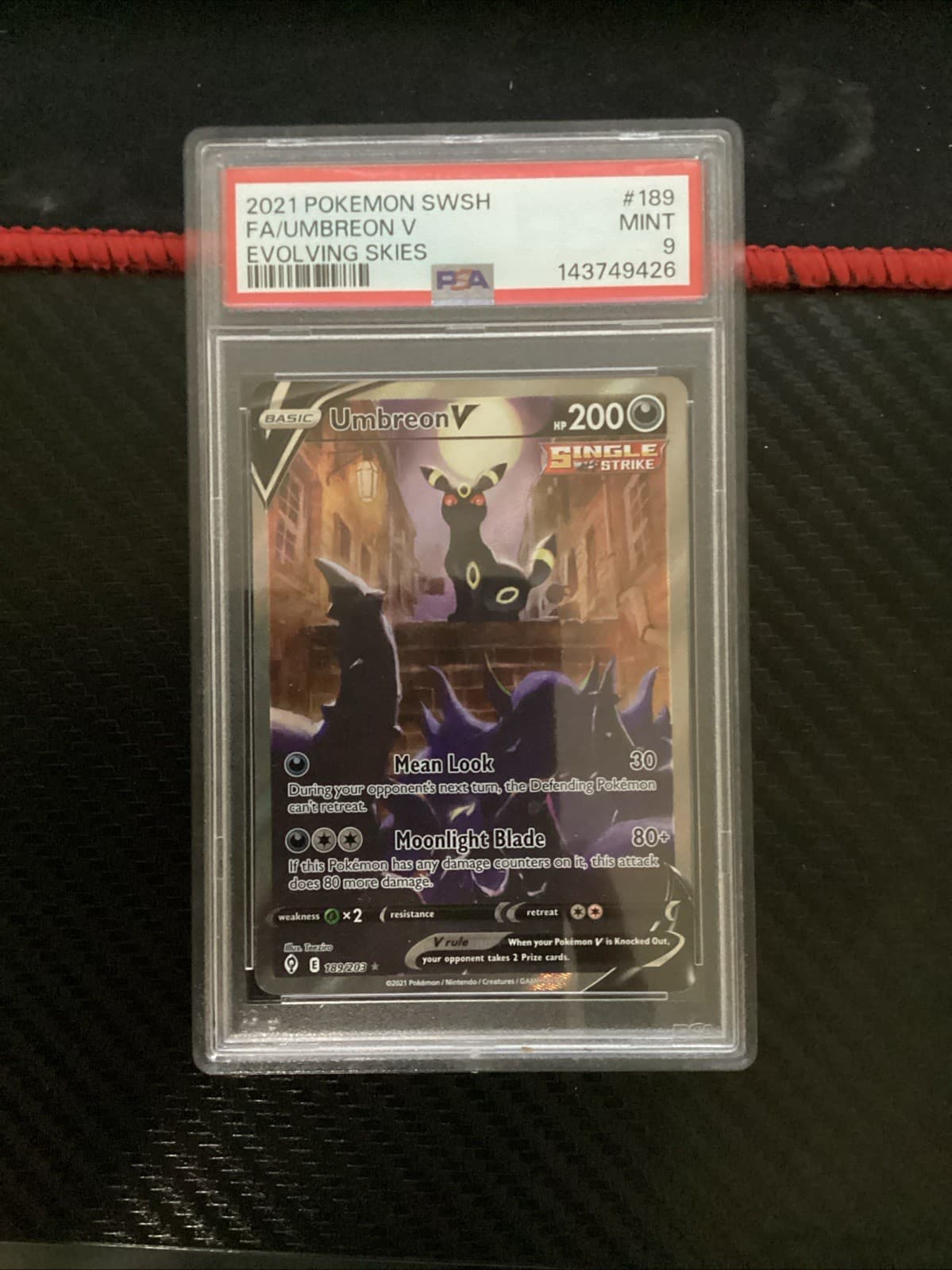 2021 Pokemon Umbreon V 189/203 SWSH Evolving Skies PSA 9 MINT