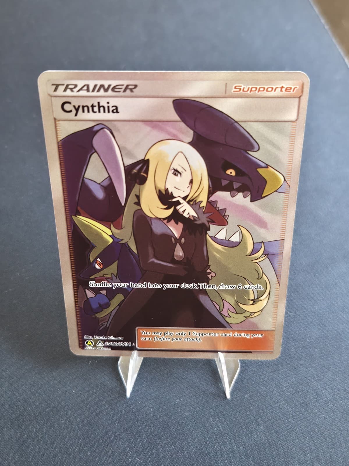 Cynthia SV82/SV94 Hidden Fates Shiny Vault Full Art Shiny Holo NM/Mint