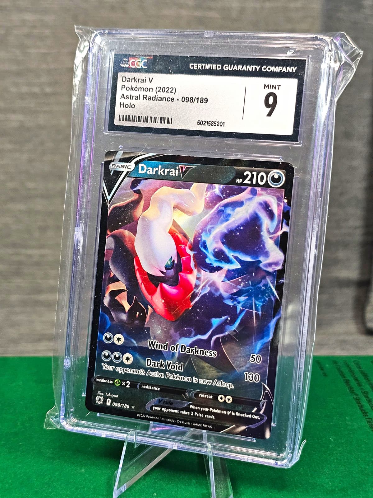 CGC 9 Mint Darkrai V 098/189 Swsh10 Astral Radiance Holo Ultra Rare Eng 2022
