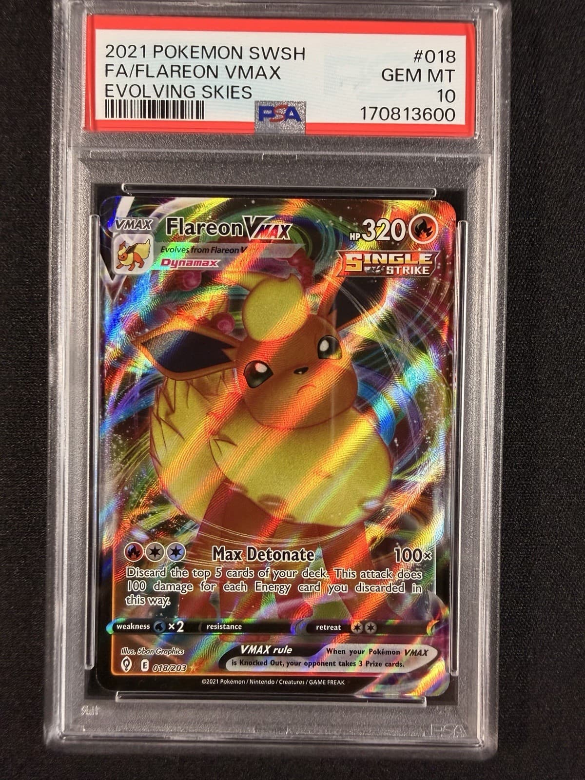 Flareon VMAX 018/203 SWSH07: Pokemon Evolving Skies Holo - PSA 10 GRADE