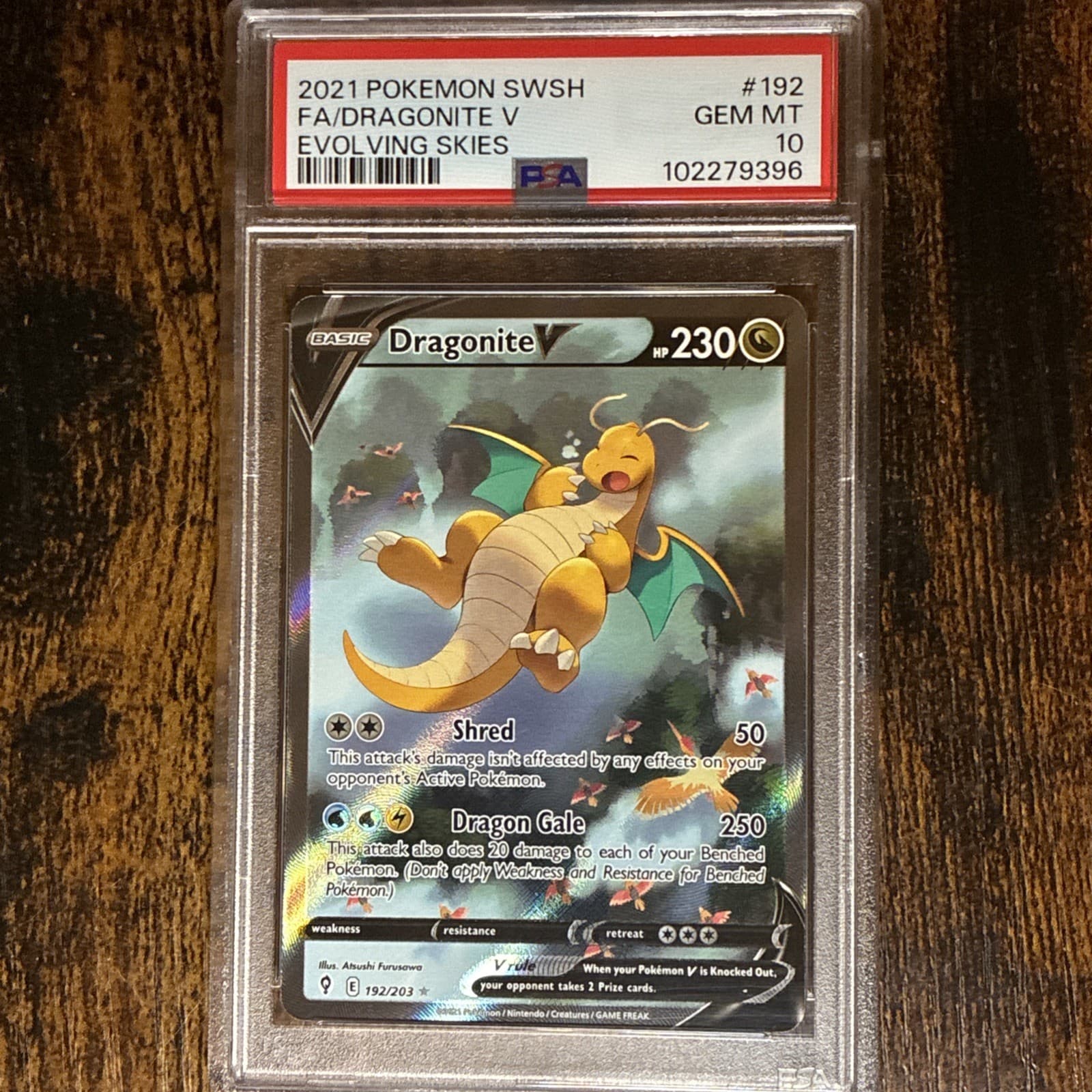 Dragonite V 192/203 Evolving Skies Pokemon PSA 10