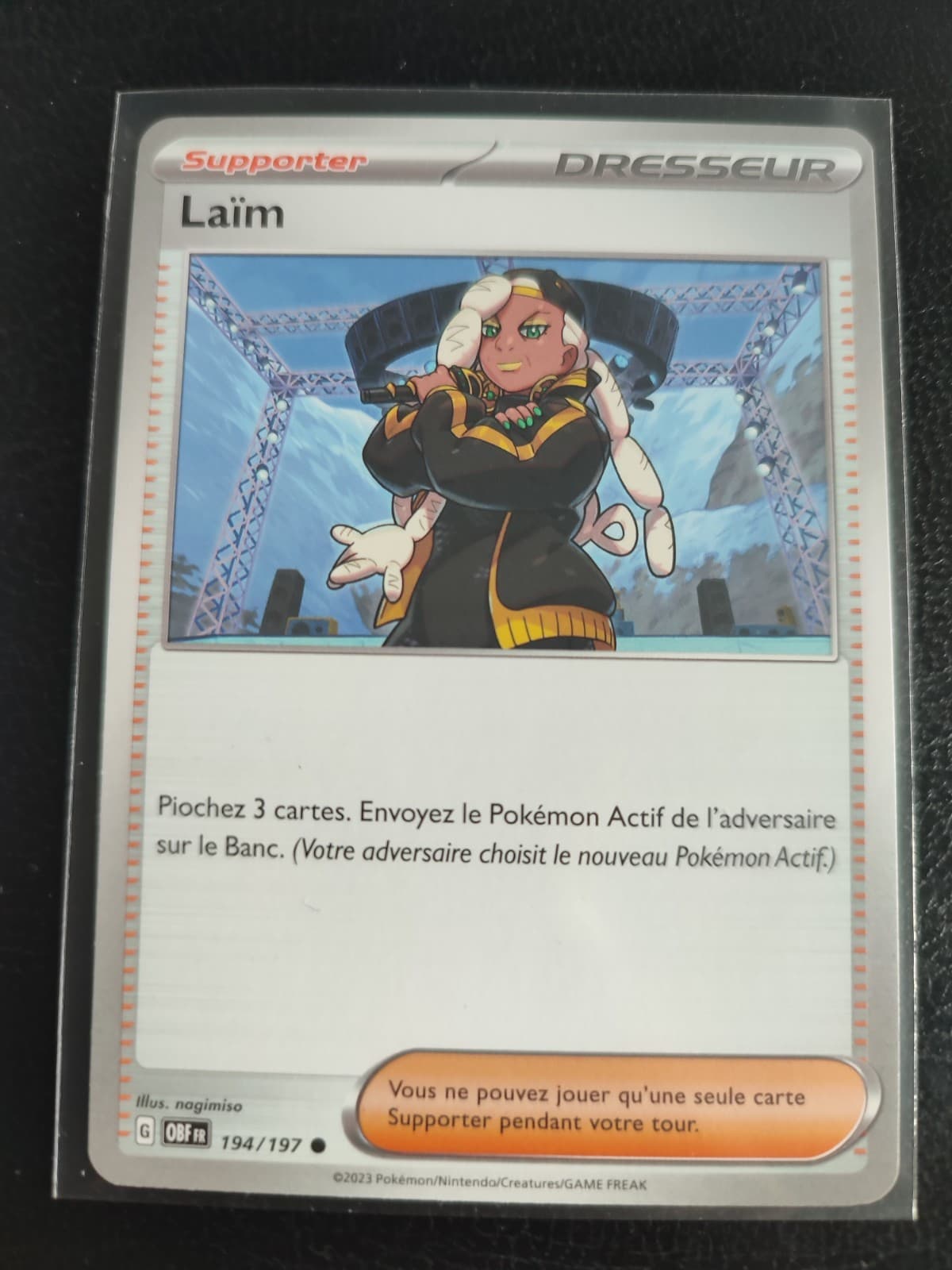 Carte Pokémon Laïm 194/197 Flammes Obsidiennes
