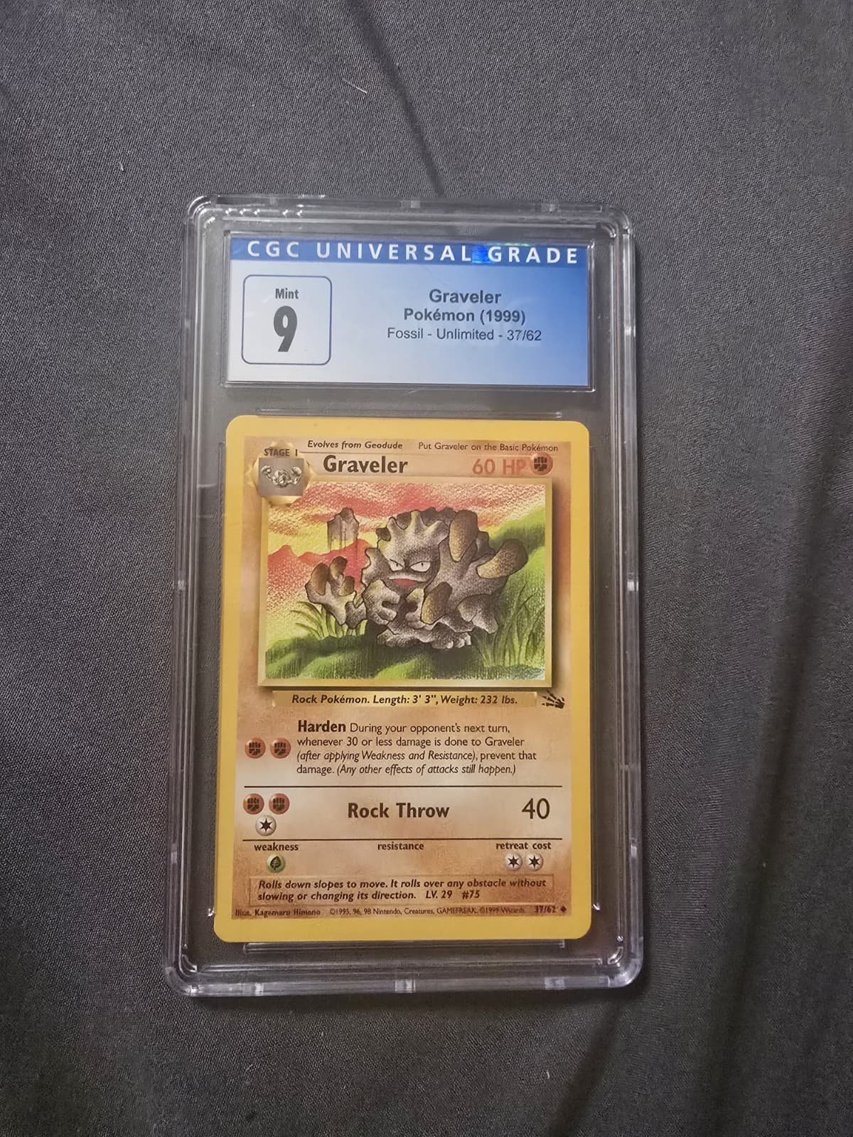 Graveler 37/62 Fossil Regular CGC 9! MINT!