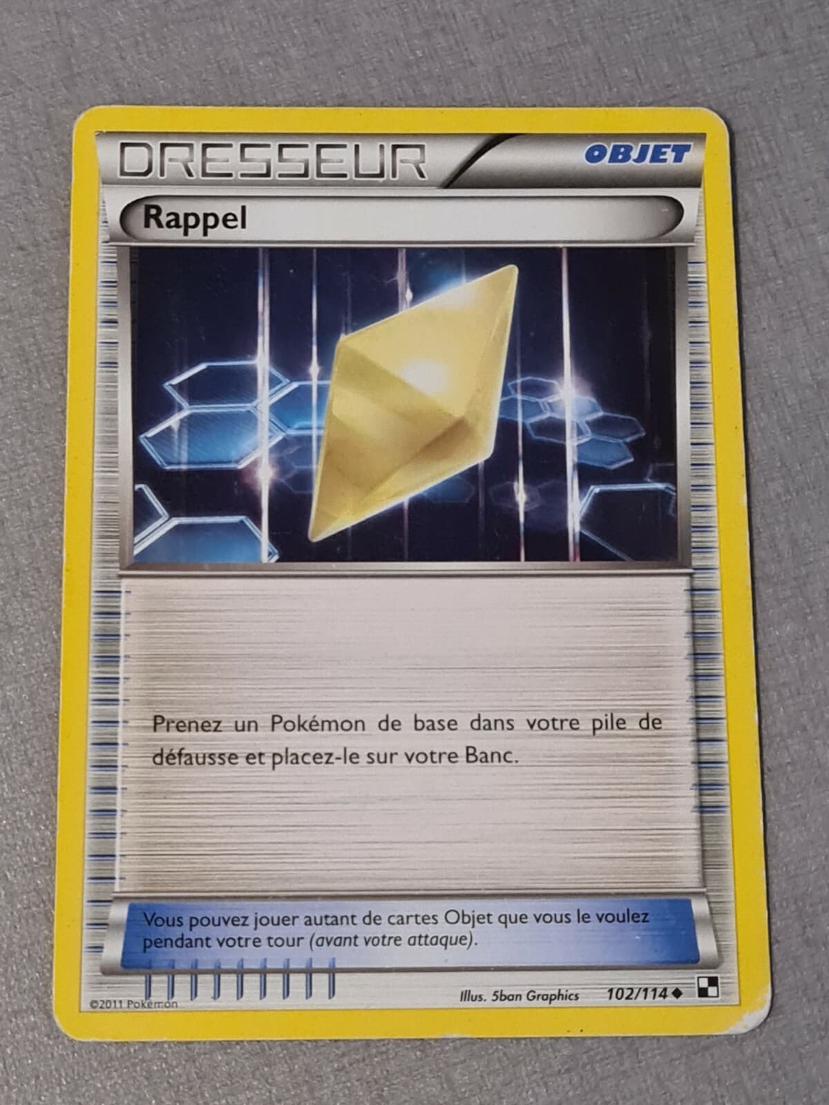 Carte Pokemon Française Dresseur Rappel 102/114 noir et blanc