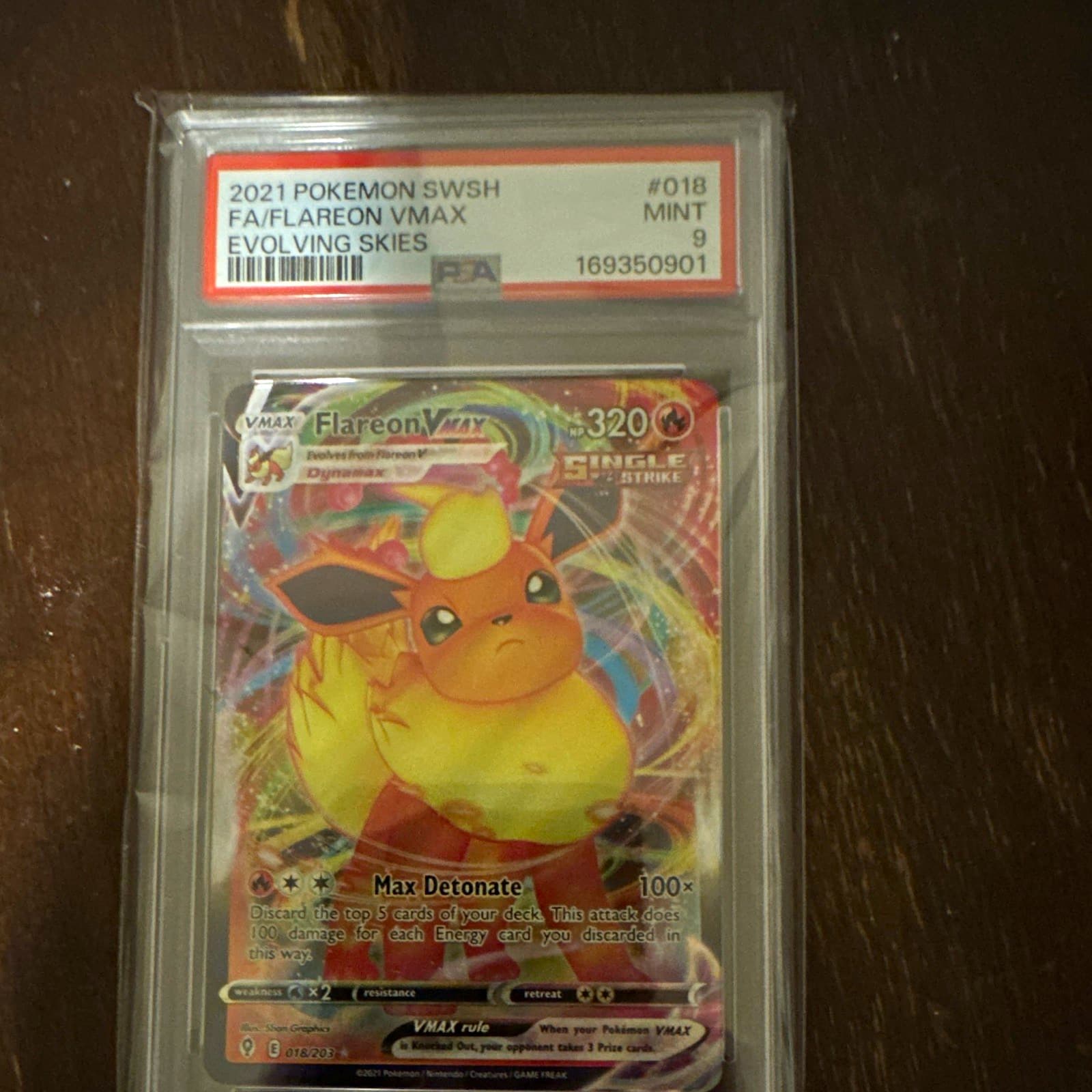 Pokemon Flareon VMAX 018/203 Evolving Skies SWSH07 Ultra Rare Eng PSA 9