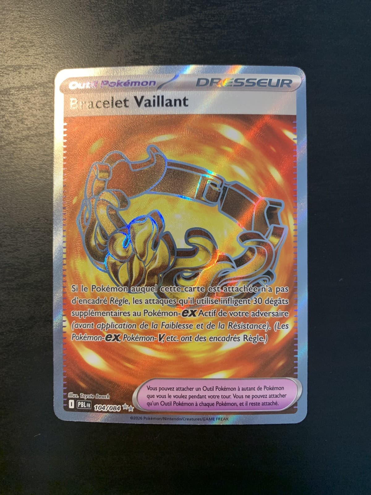 Carte Pokémon : Bracelet Vaillant 104/084 Nuit Noire Français NEUF