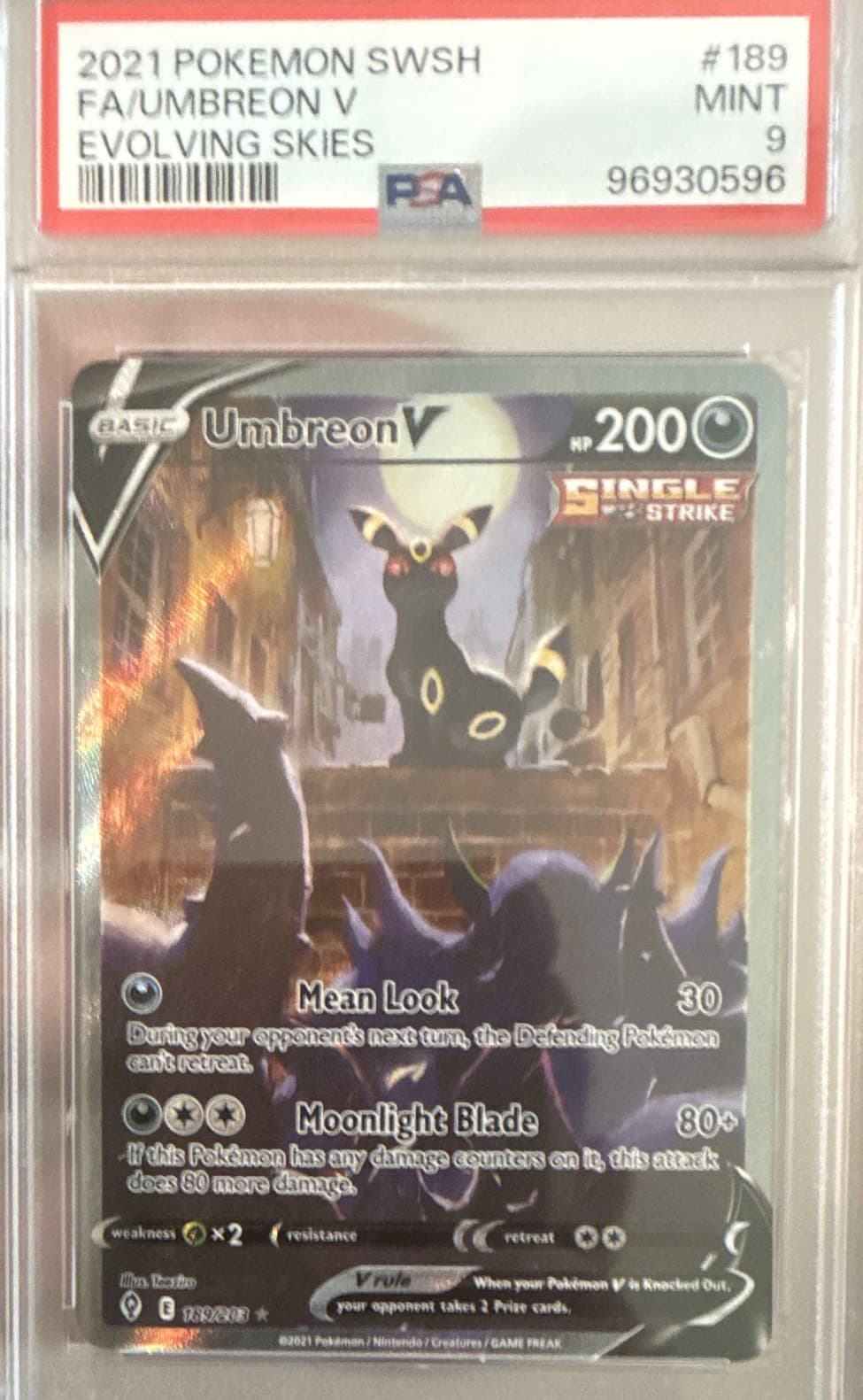 Umbreon V PSA 9 Alt Full Art Holo Ultra Rare 189/203 Evolving Skies 2021 ENGLISH