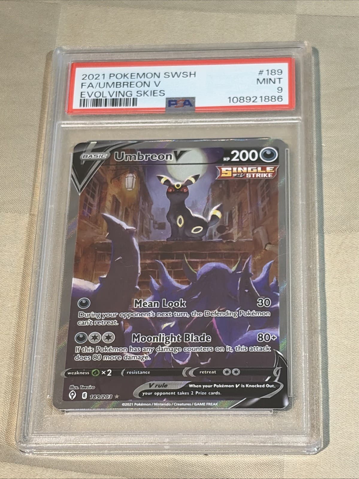 2021 Pokemon UMBREON V #189/203 Evolving Skies Ultra Rare English PSA 9 - MINT!