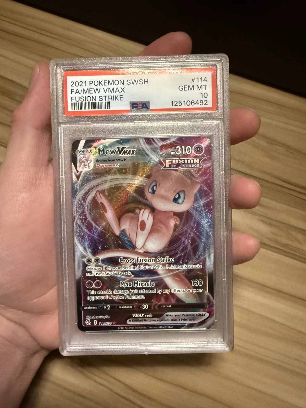 Mew VMAX 114/264 Swsh08: Fusion Strike Holo PSA 10 GEM-MT