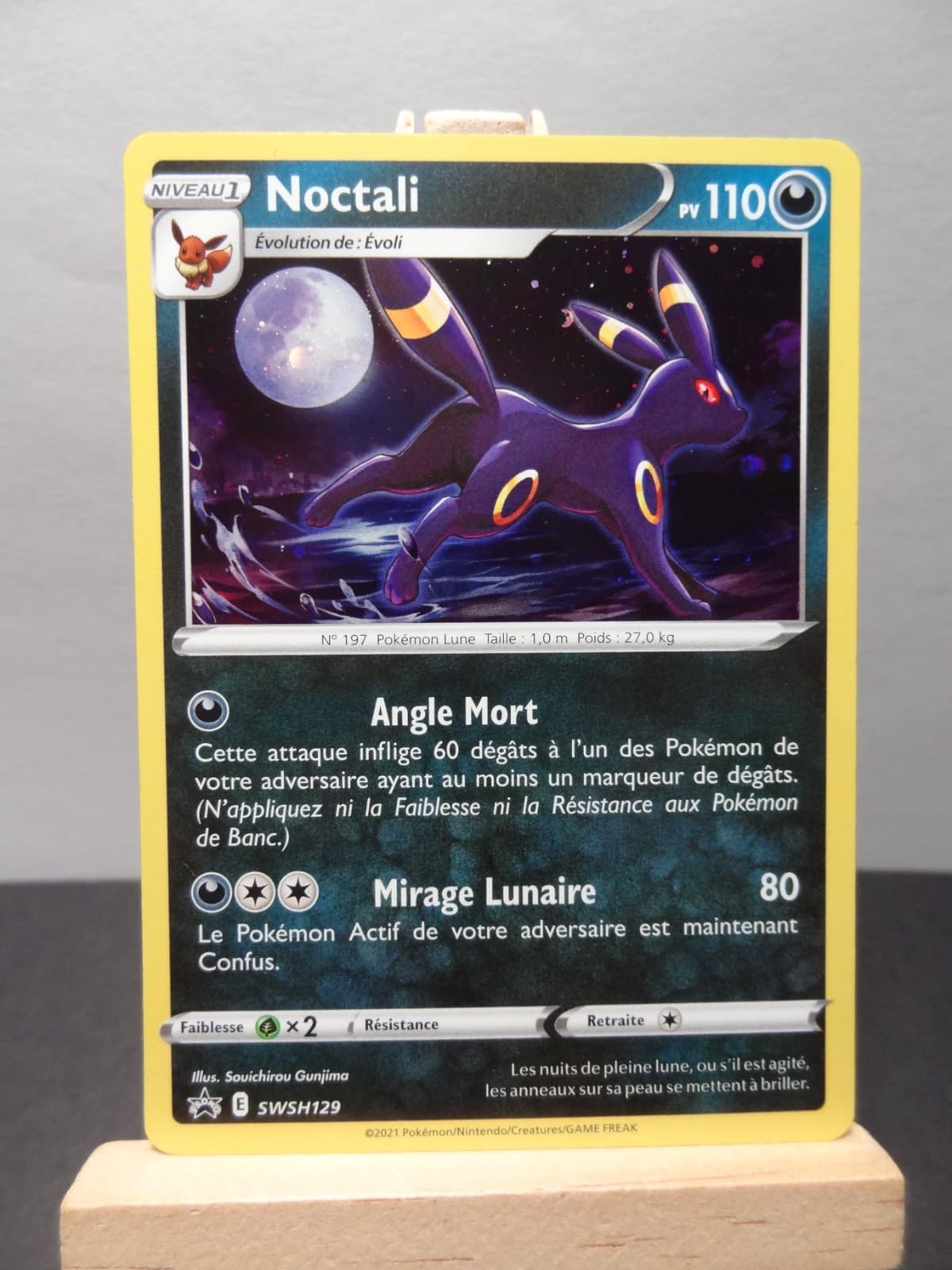 Carte Pokémon " Noctali " Holo - Promo - SWSH129 - FR - NM