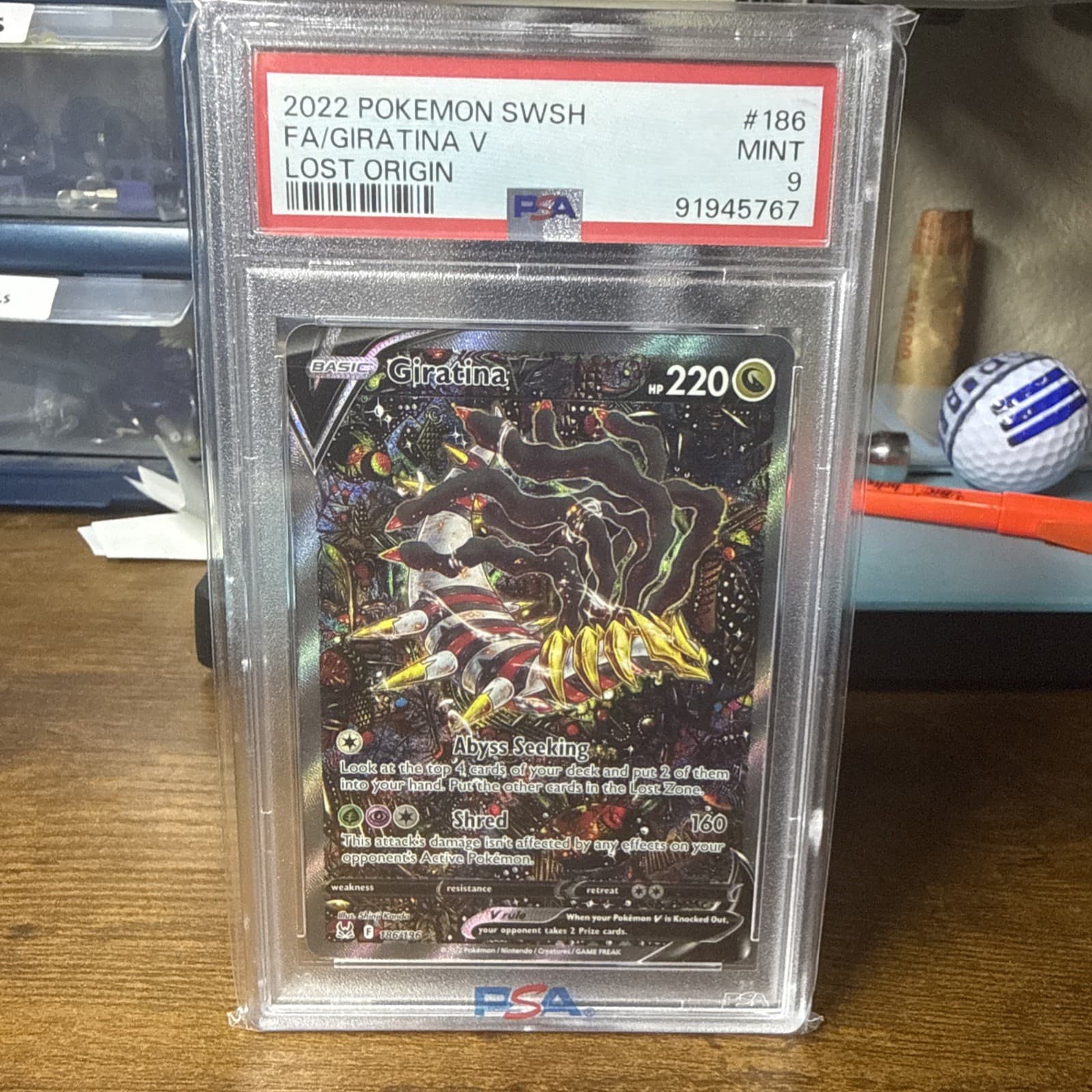 Giratina V (Alternate Full Art) 186/196 Swsh11: Lost Origin Holo PSA 9