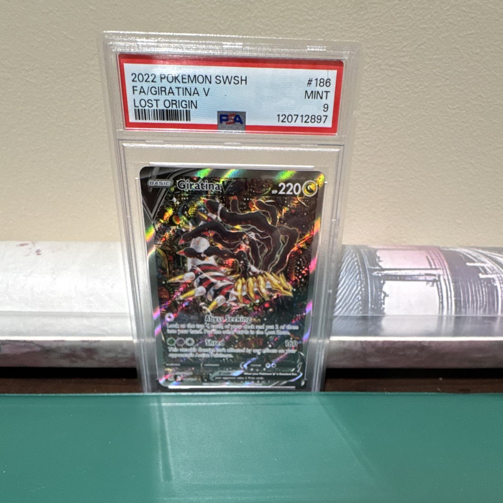 Pokemon 2022 SWSH11 Lost Origin Giratina V 186/196 PSA 9 Alt Full Art Holo