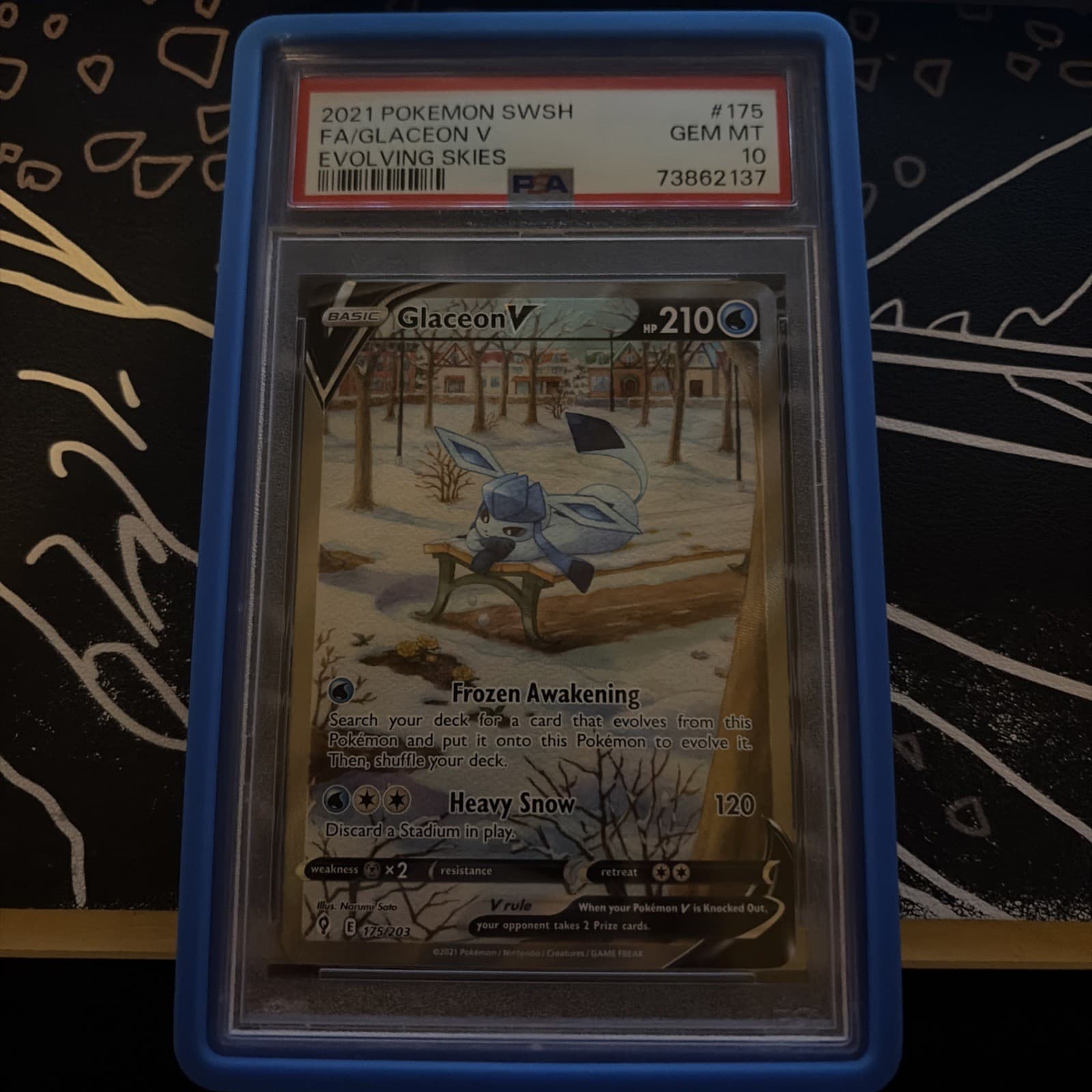 Evolving Skies Glaceon V 175/203 Alt Full Art Holo PSA 10 And Guard
