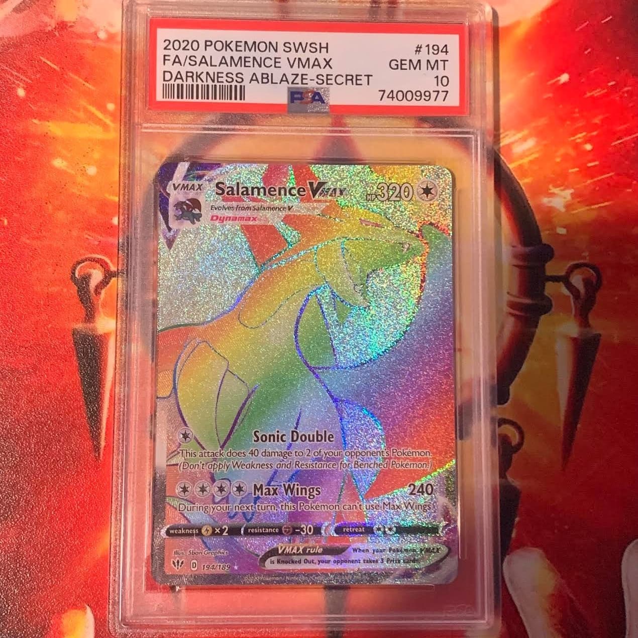 Pokémon TCG PSA 10 Darkness Ablaze Salamence VMax Secret Rare 194/189