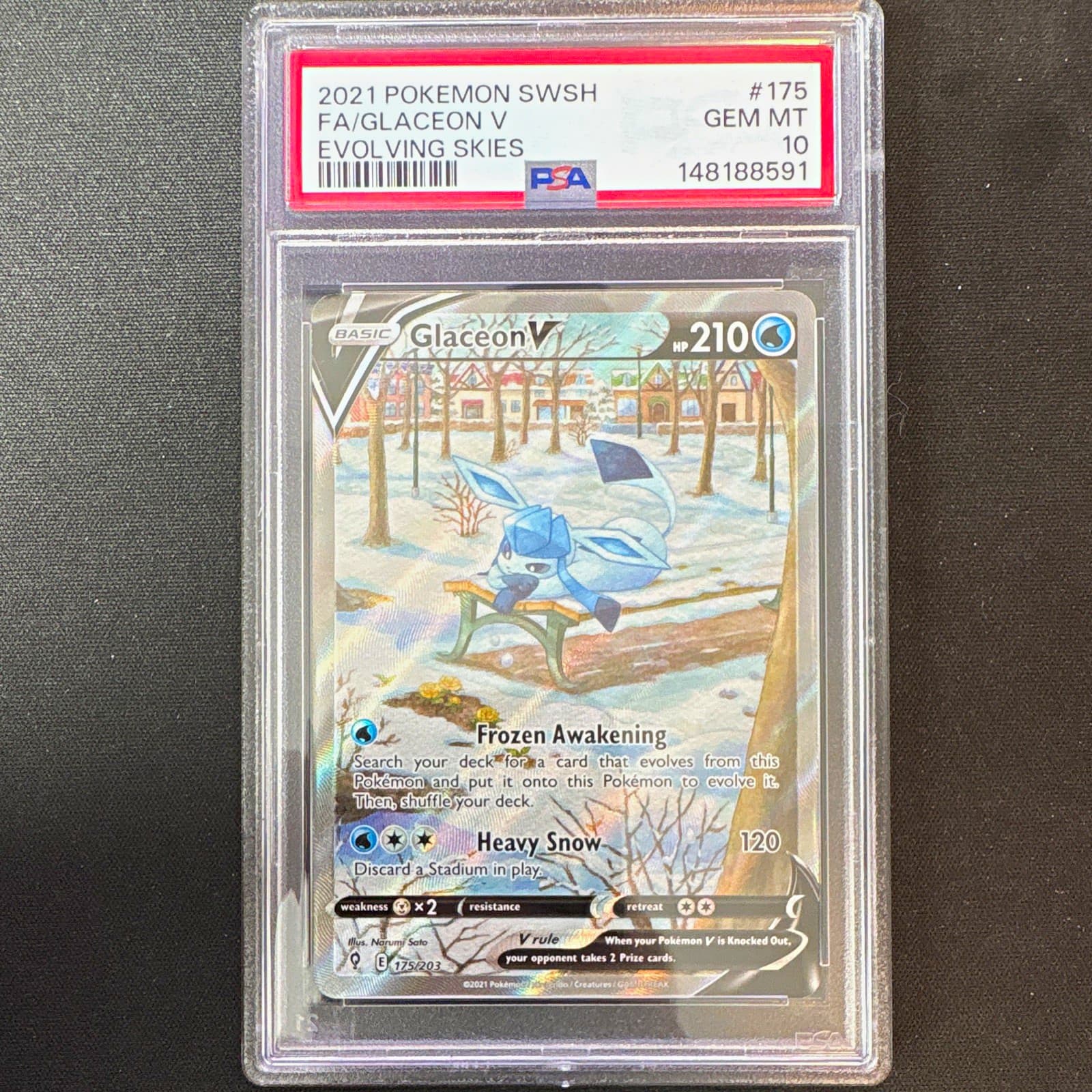 2021 Pokemon Evolving Skies Glaceon V Alt Full Art 175/203 PSA 10